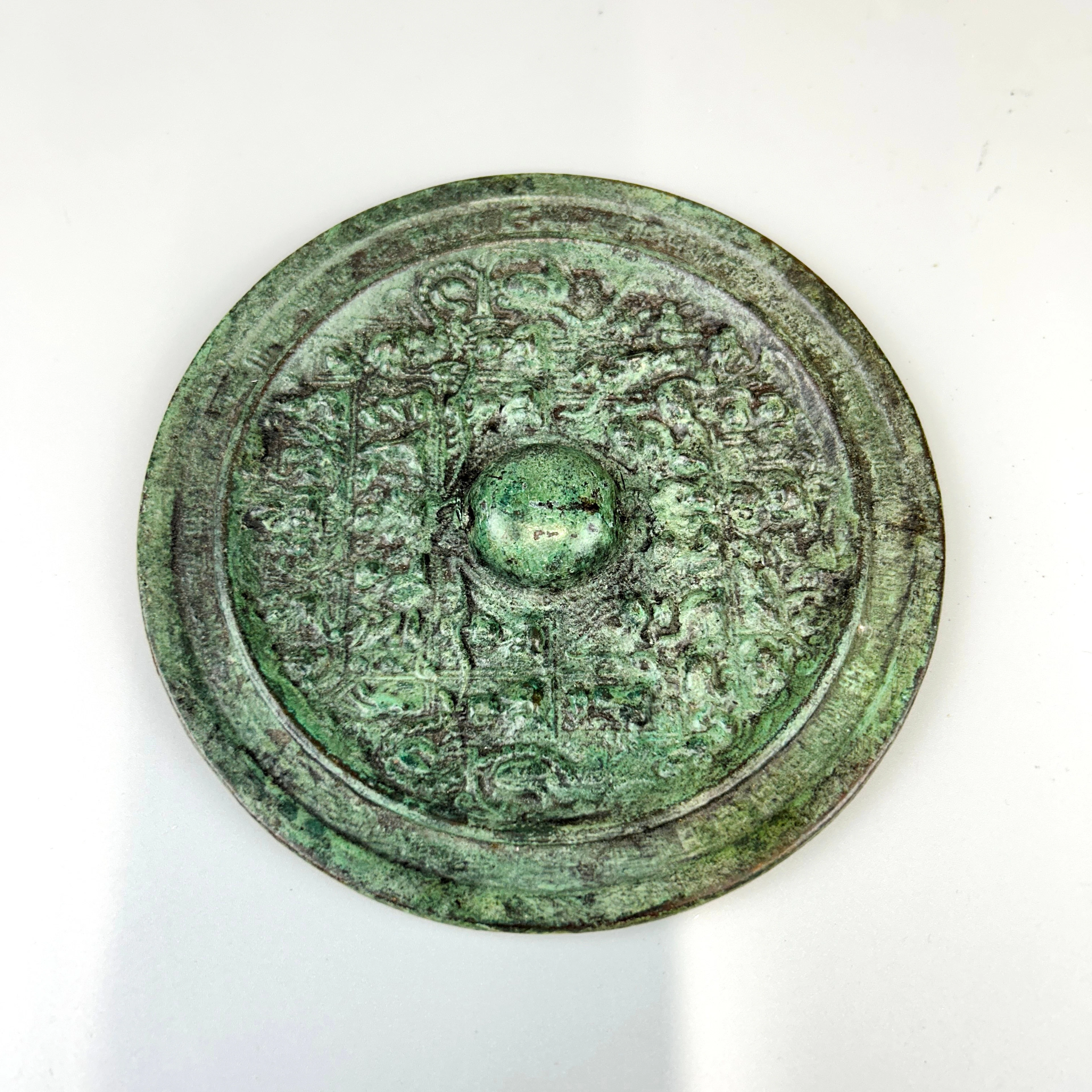 CHINESE BRONZE MIRROR.