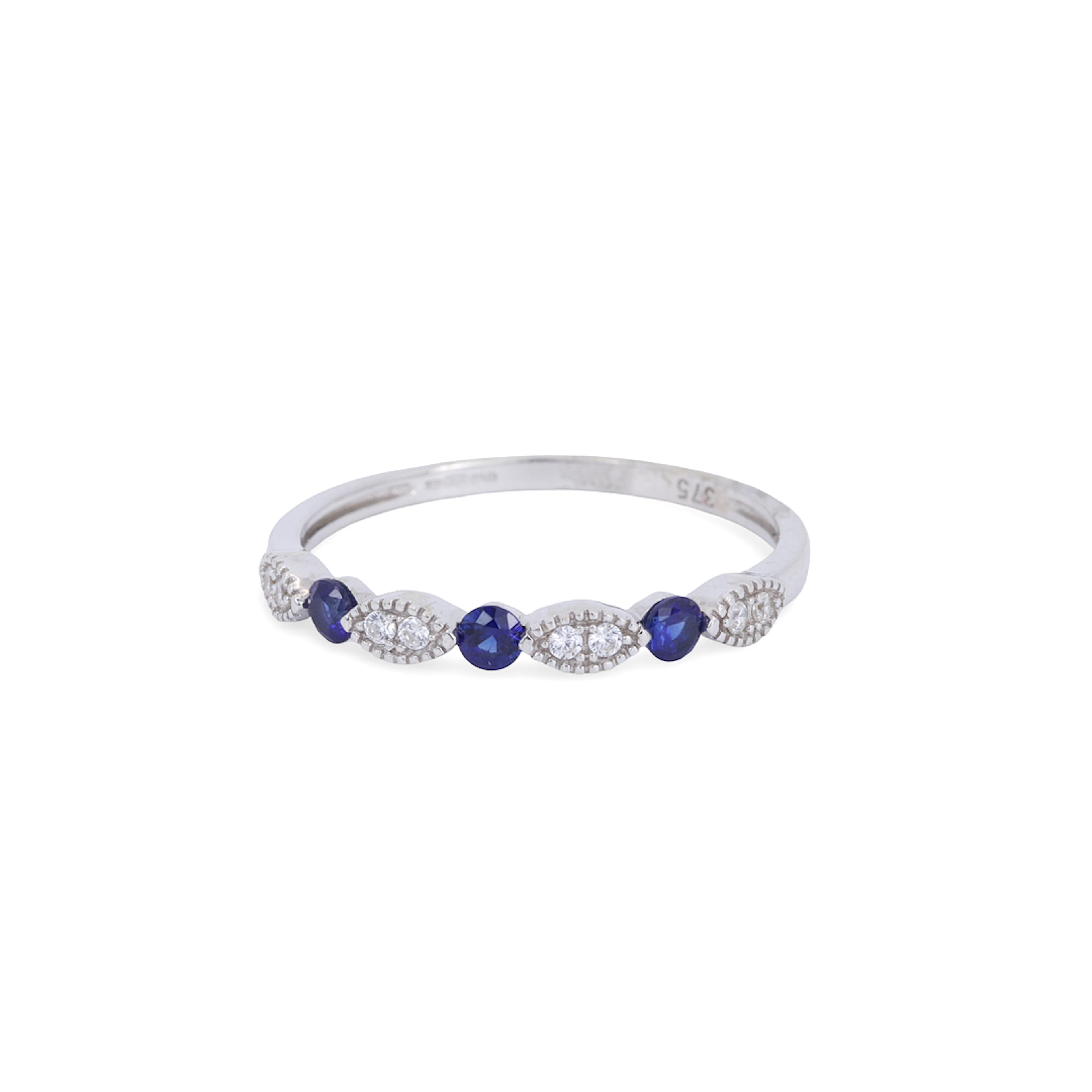SAPPHIRE AND DIAMOND 9CT RING.