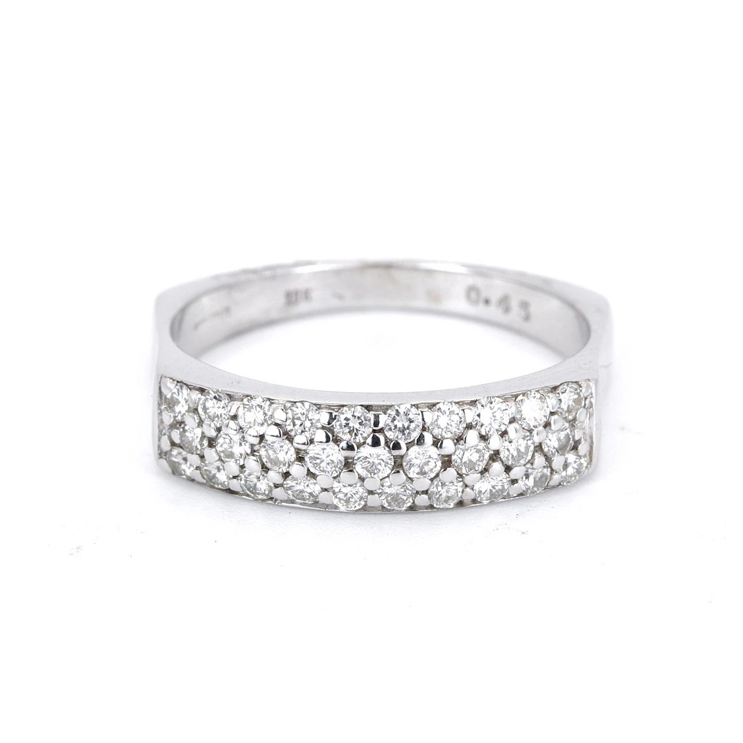 18CT GOLD DIAMOND RING.