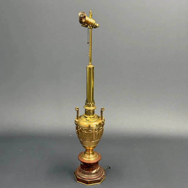 19THC BRONZE TABLE LAMP.