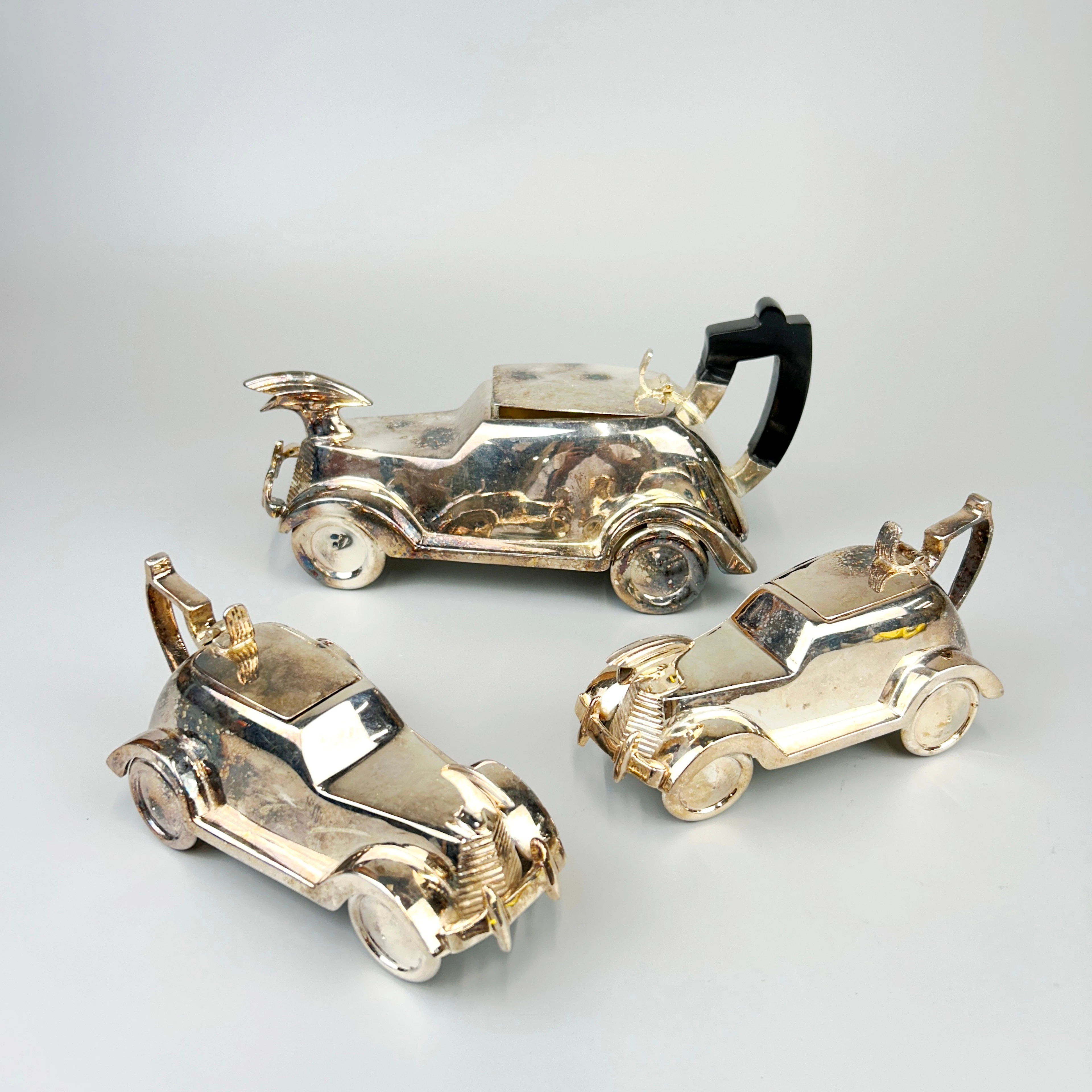 SILVER PLATED CAR TEA SET.