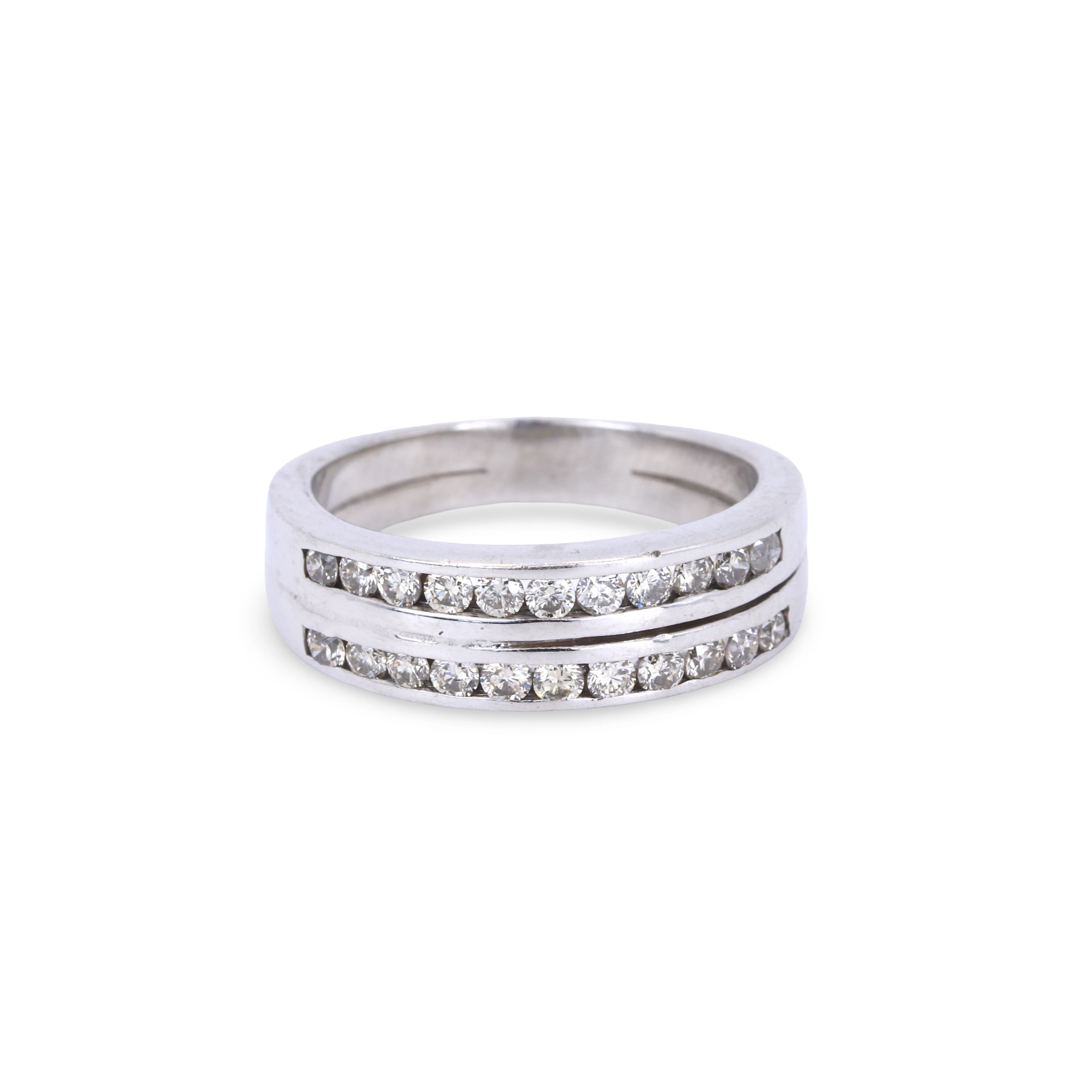9CT DIAMOND SET RING.