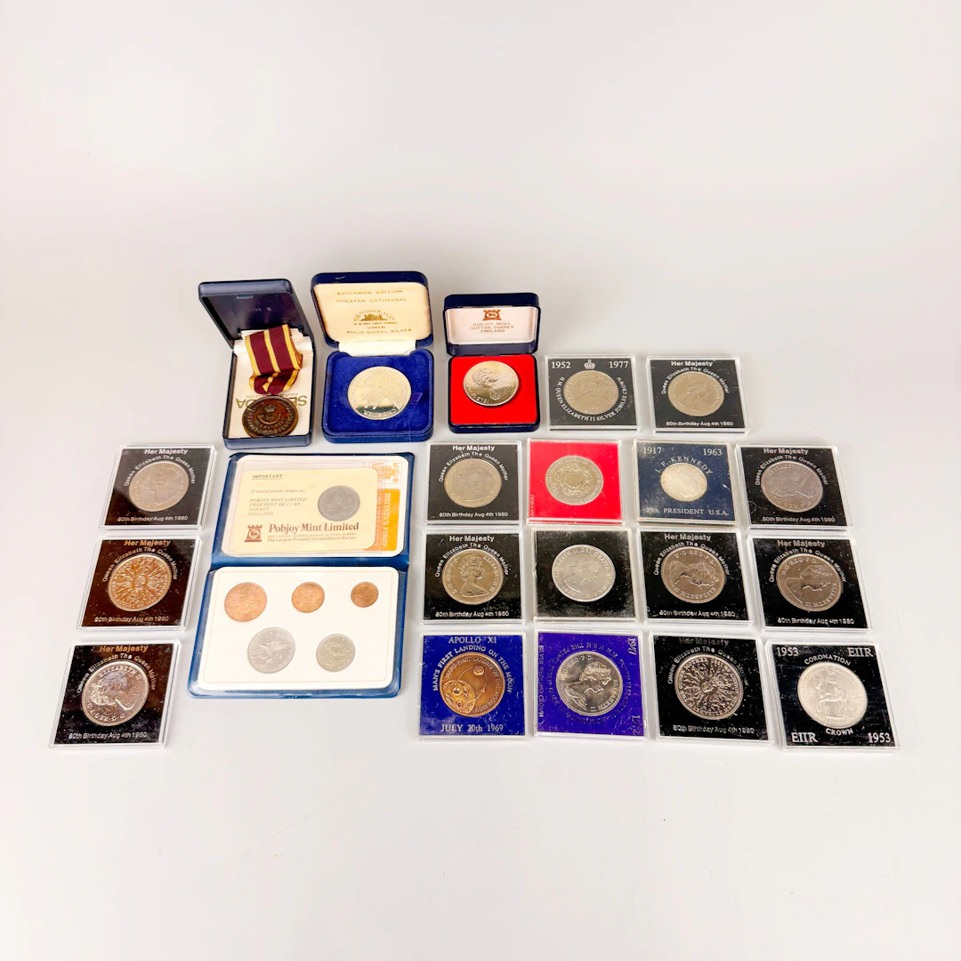 MIXED COINS AND MEDAL.