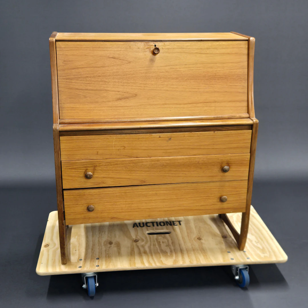 TEAK BUREAU.
