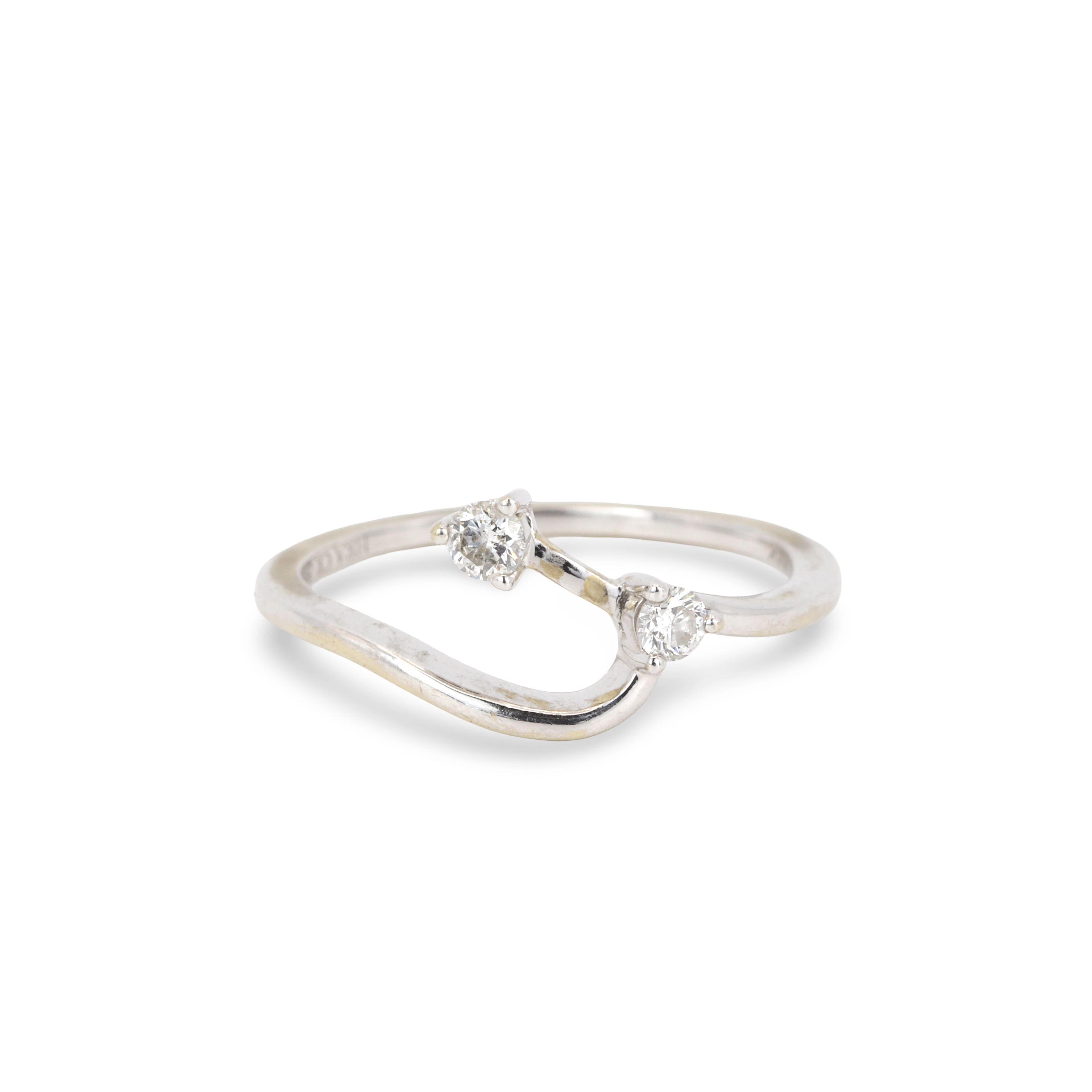 14CT DIAMOND RING.