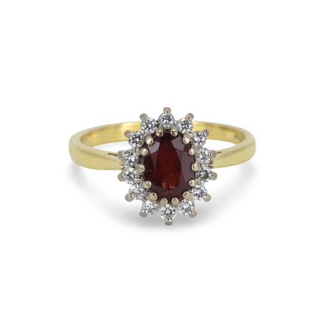 18CT GOLD RUBY & DIAMOND RING.