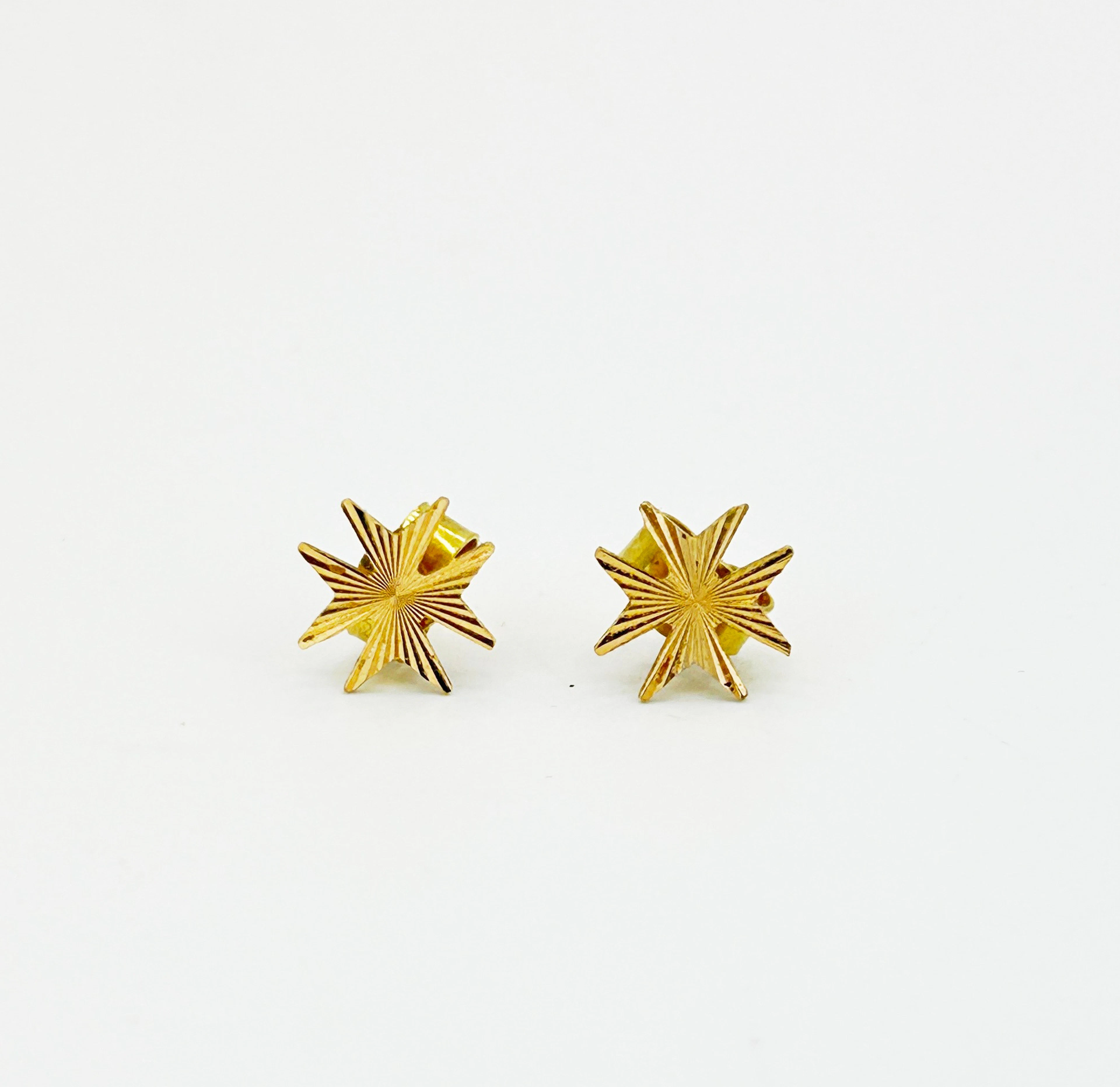 18CT MALTESE CROSS EARRINGS.