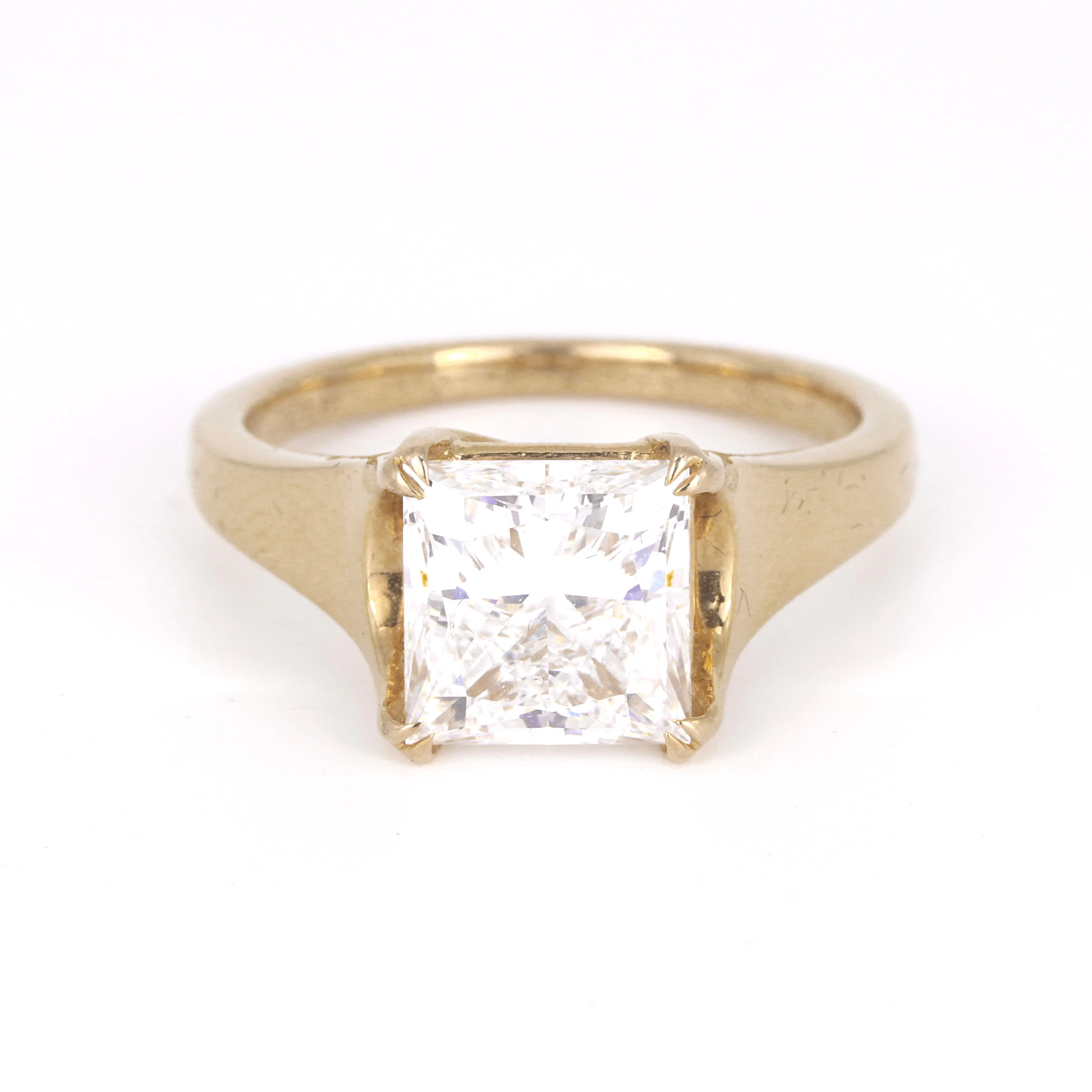 18CT (4.01CT) LAB DIAMOND RING.