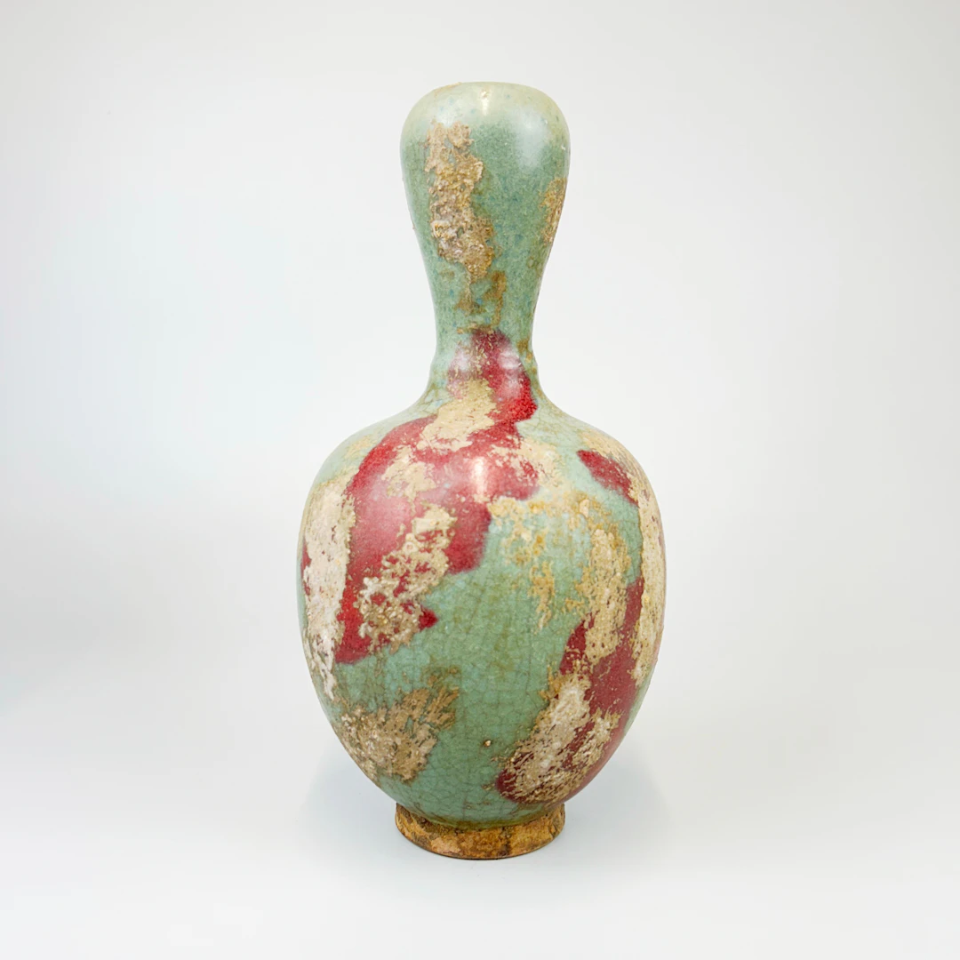 ZHUNWARE POTTERY VASE.