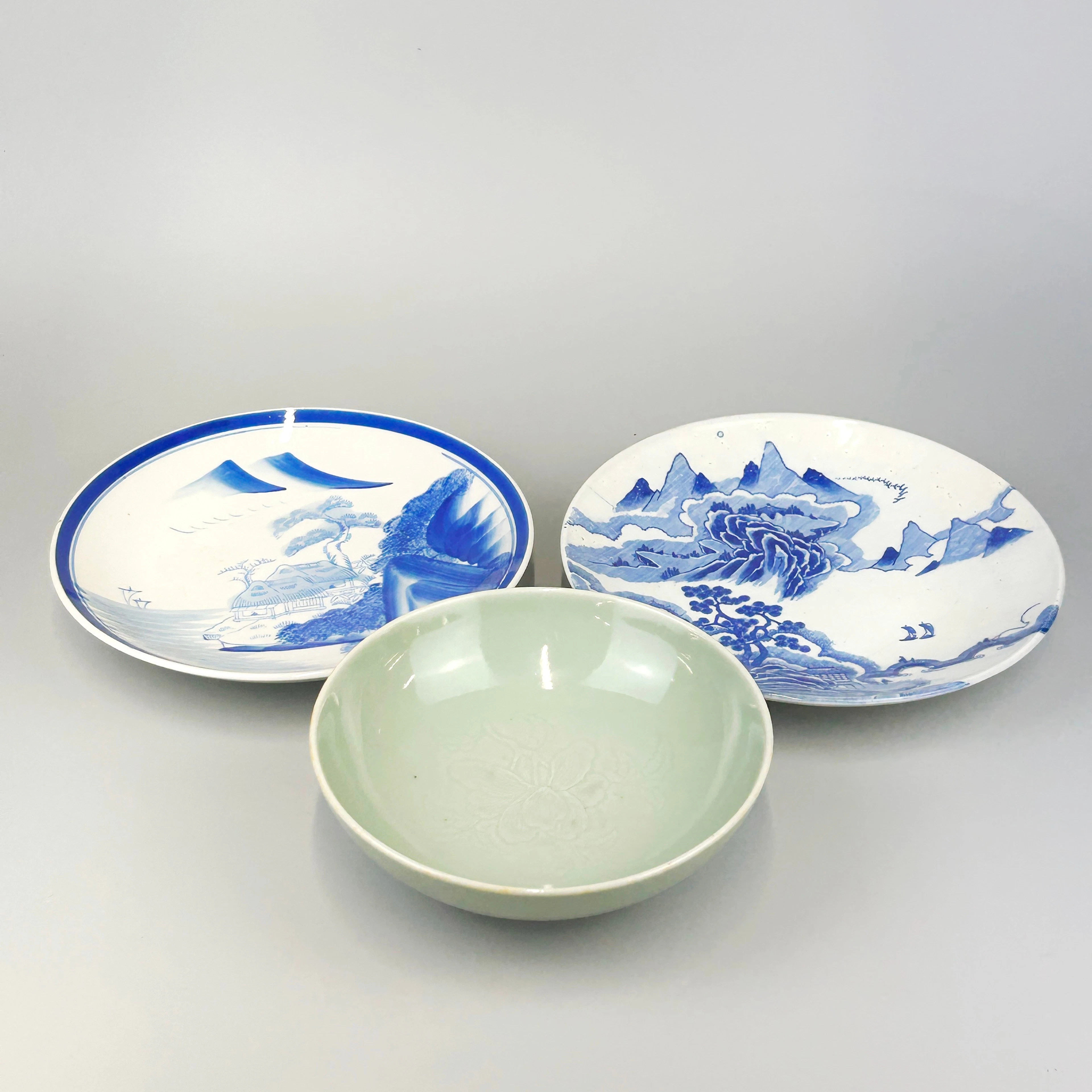 THREE ORIENTAL BOWLS.