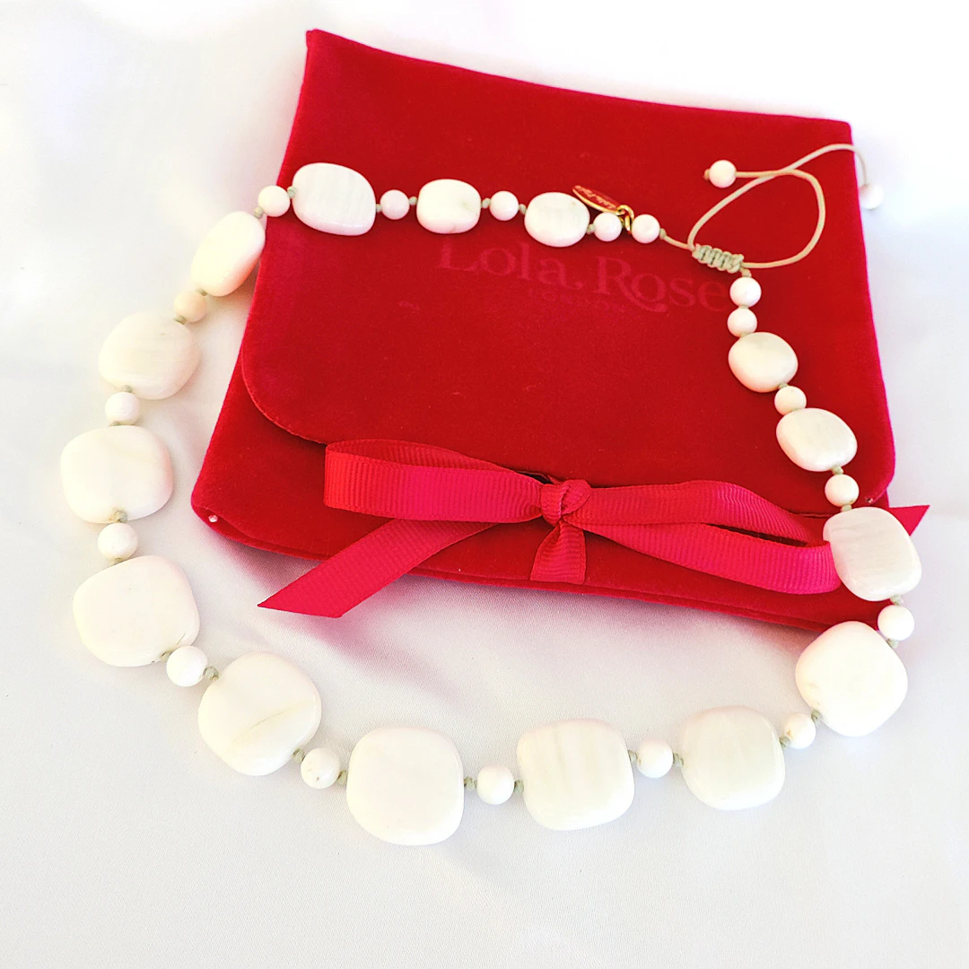LOLA ROSE LONDON CHUNKY WHITE AGATE GEMSTONE NECKLACE.