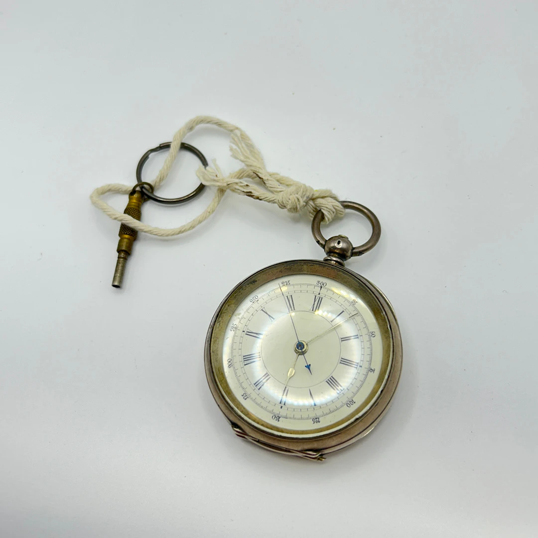 935 SILVER POCKET WATCH.