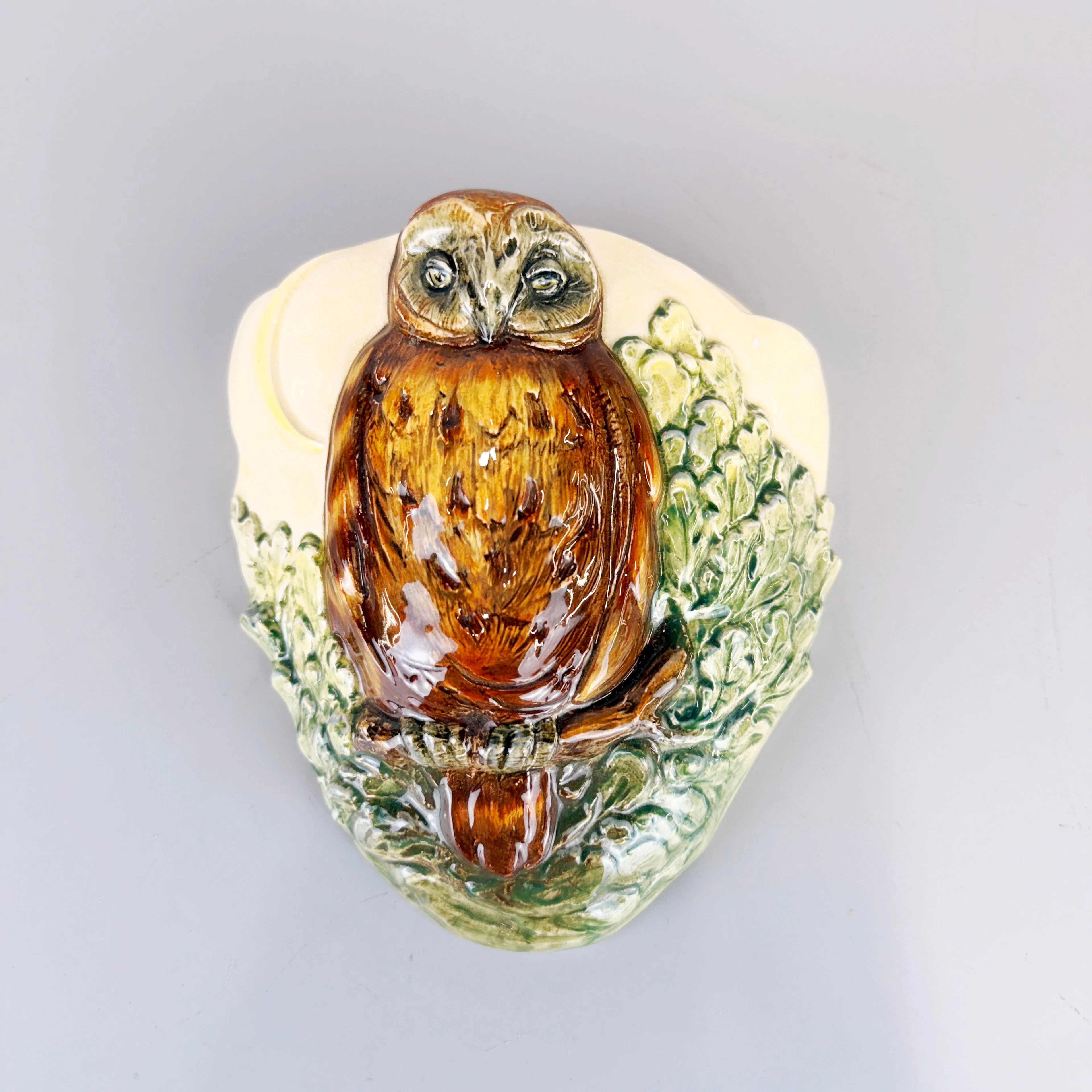 ROYAL DOULTON OWL WALL POCKET VASE.