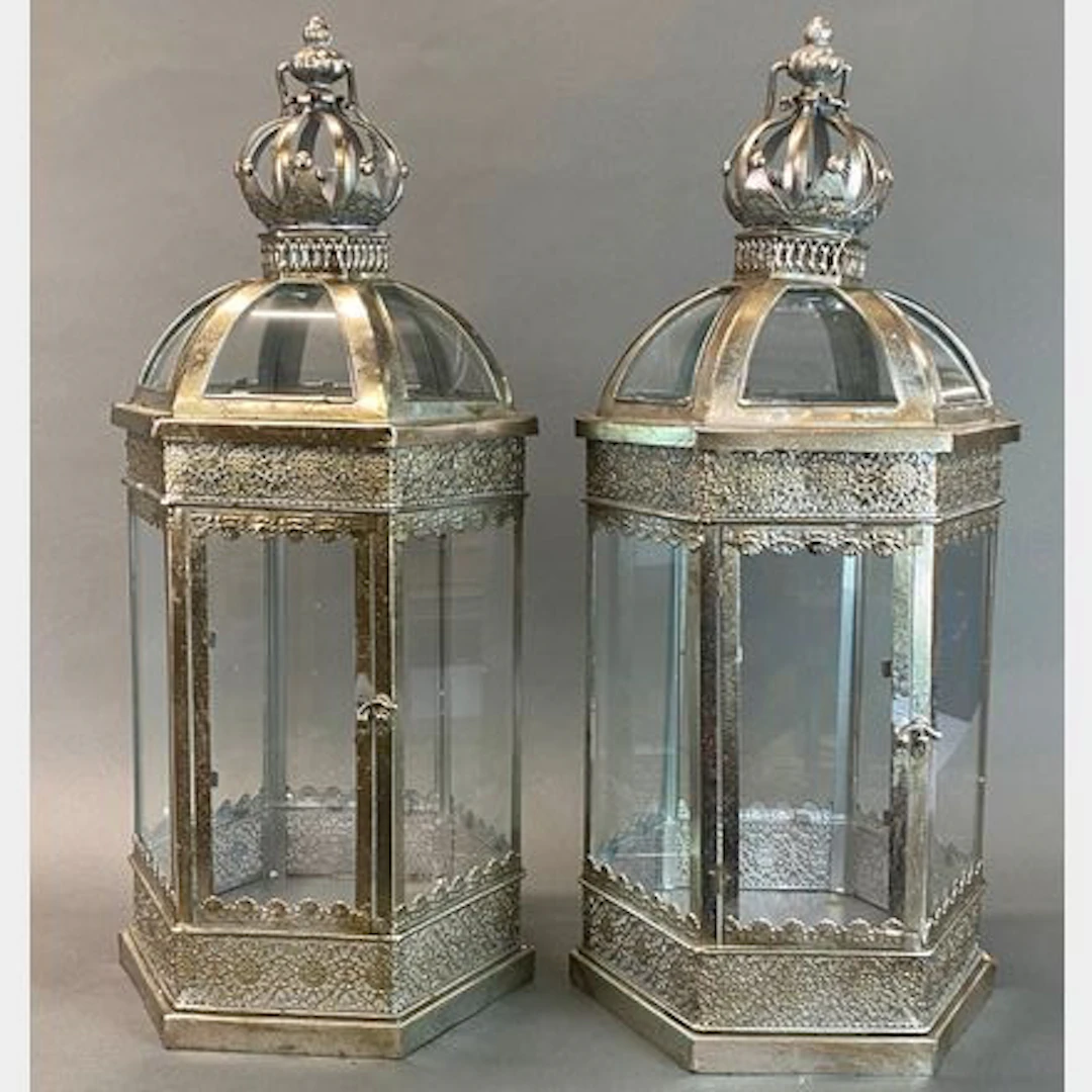 METAL & GLASS STORM LANTERNS.
