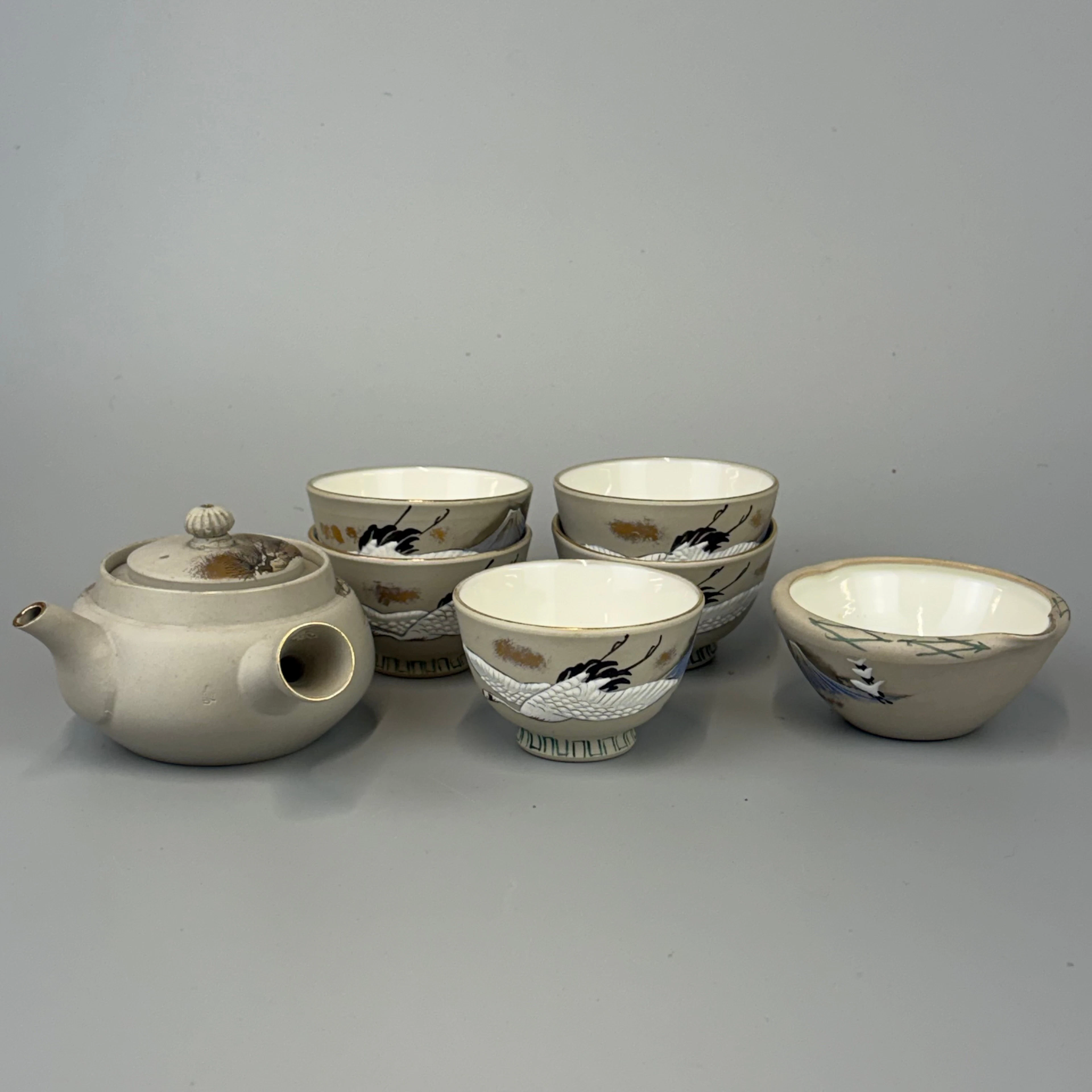 TRADITIONAL JAPANESE TEASET.