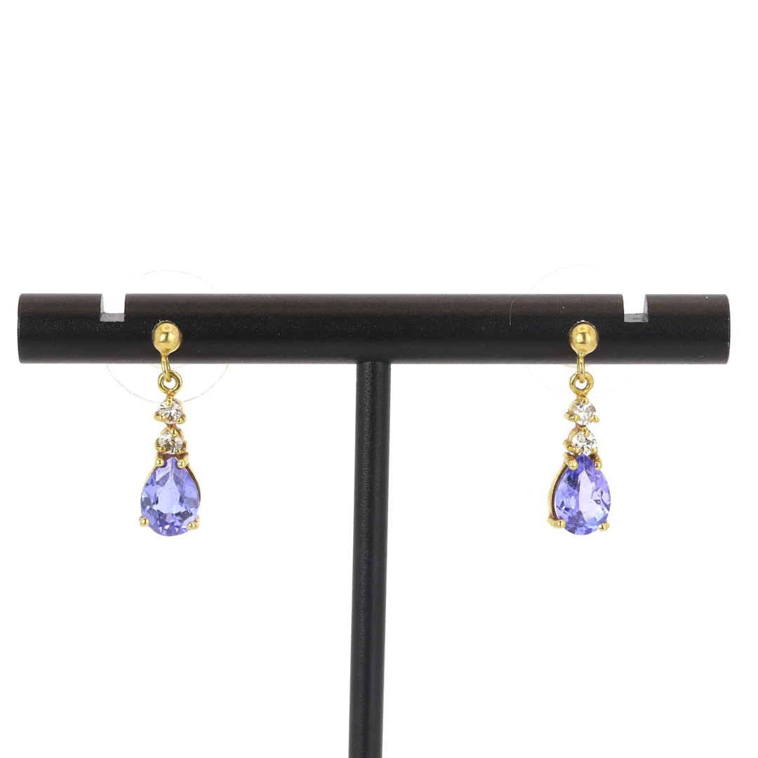 18CT GOLD TANZANITE EARRINGS.