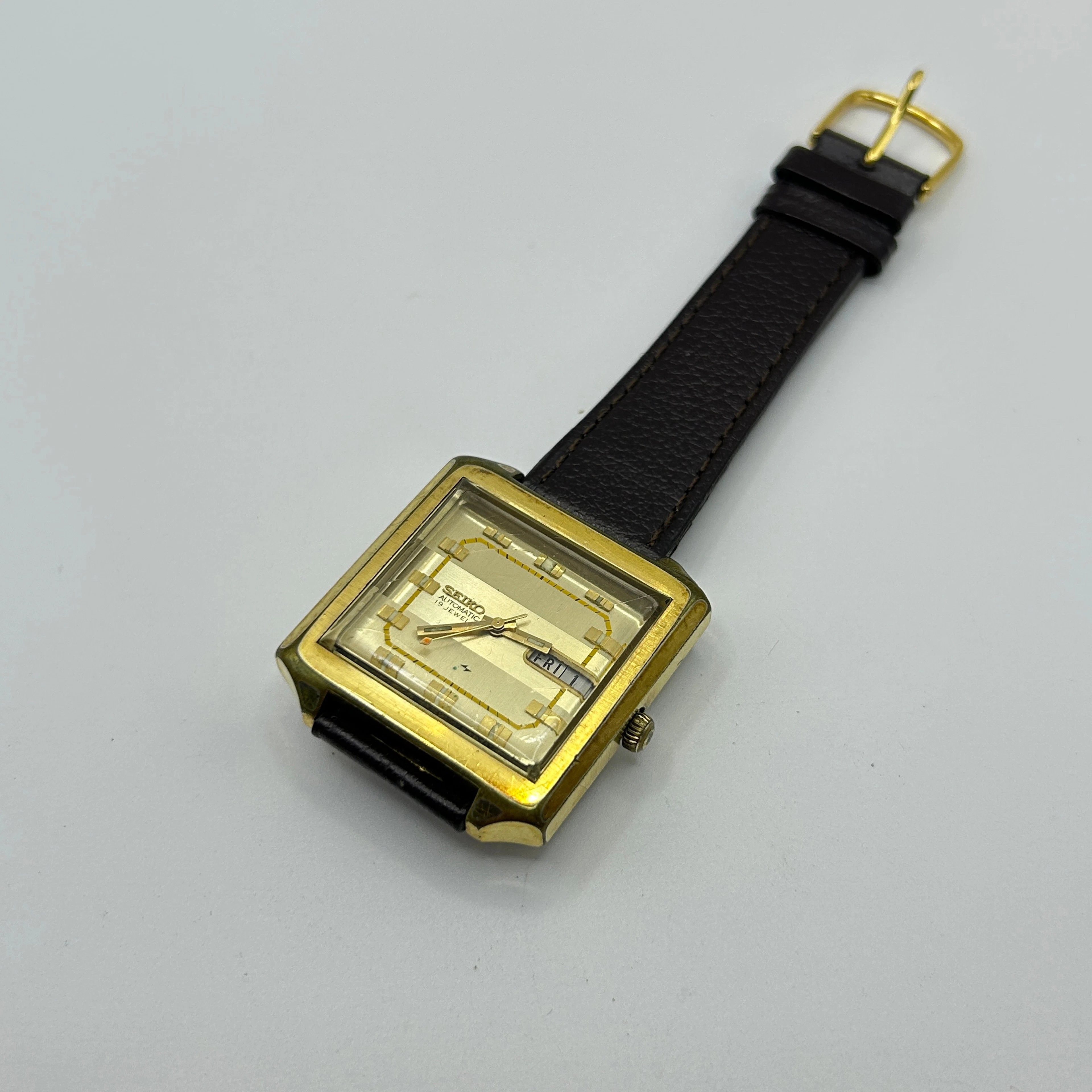 VINTAGE SEIKO AUTOMATIC WRISTWATCH.