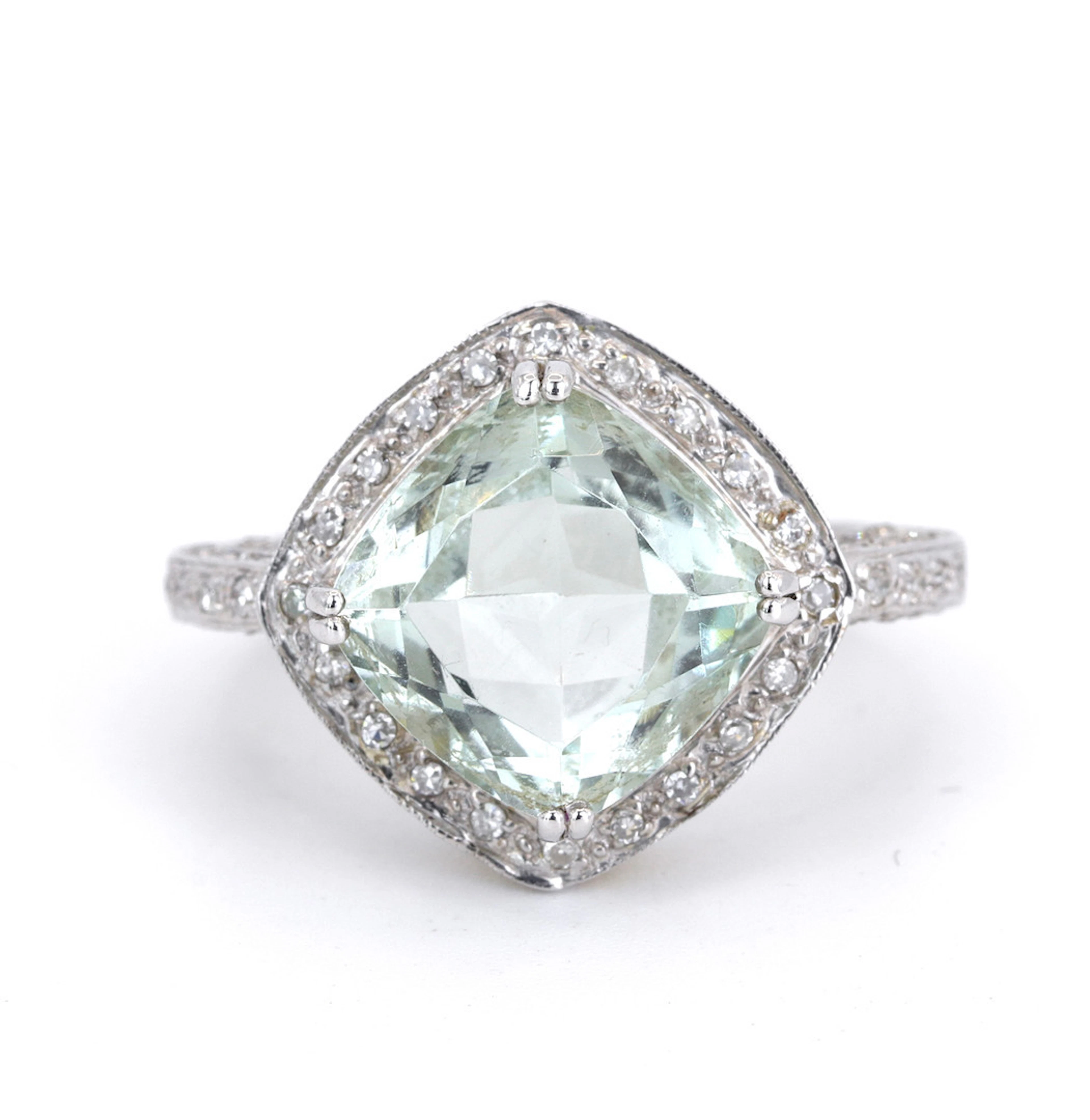 9CT GOLD GEMSTONE SET RING.