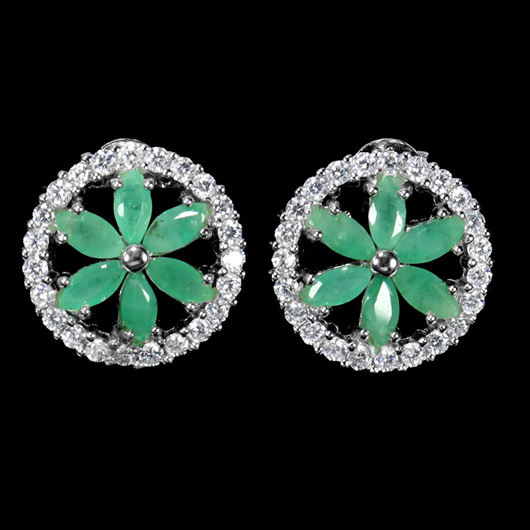 EMERALD SILVER CLUSTER EARRINGS.