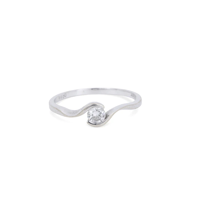 DIAMOND SOLITAIRE RING.