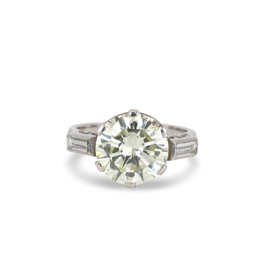 4.73CT DIA CENTRE STONE RING.