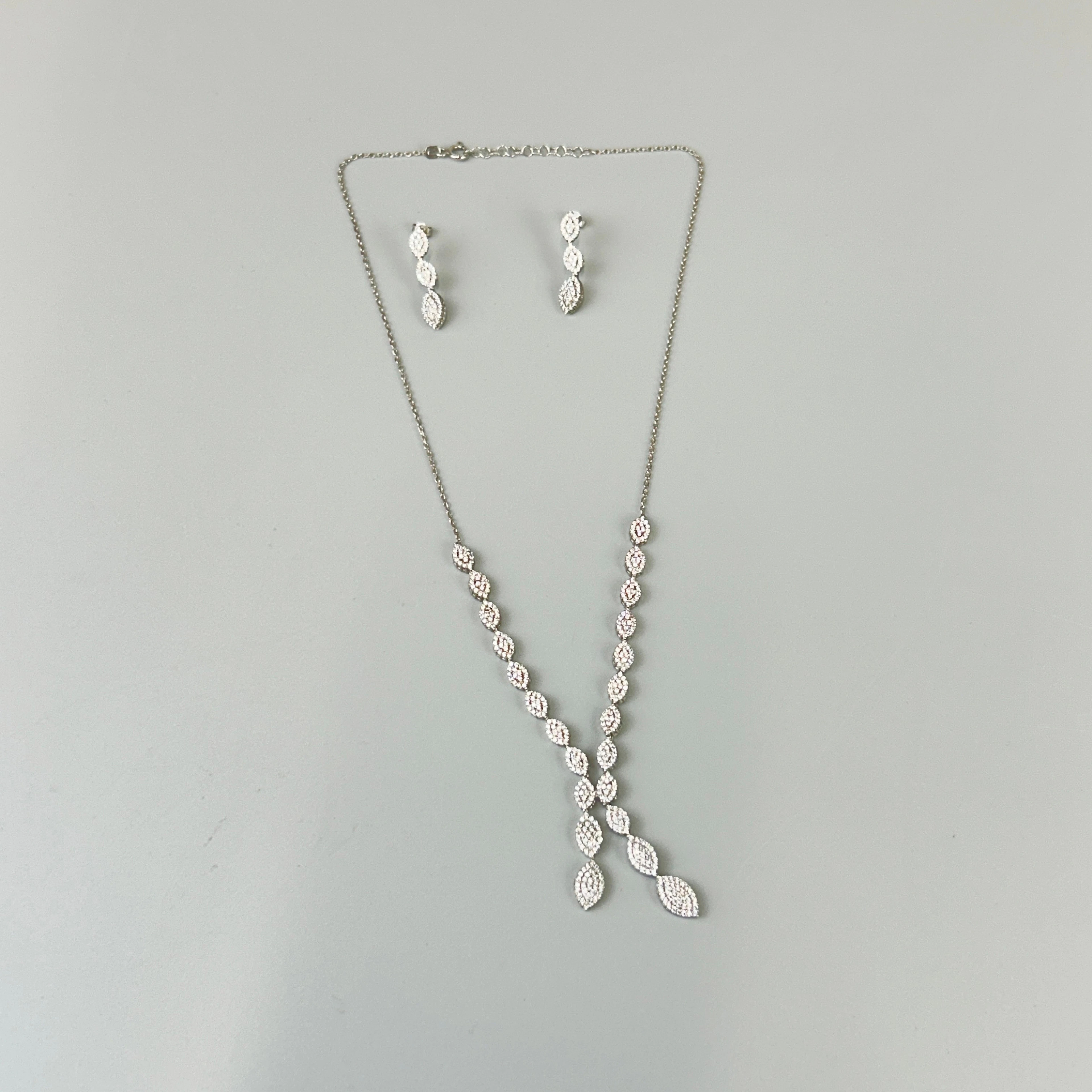 HALLMARKED SILVER NECKLACE ETC.