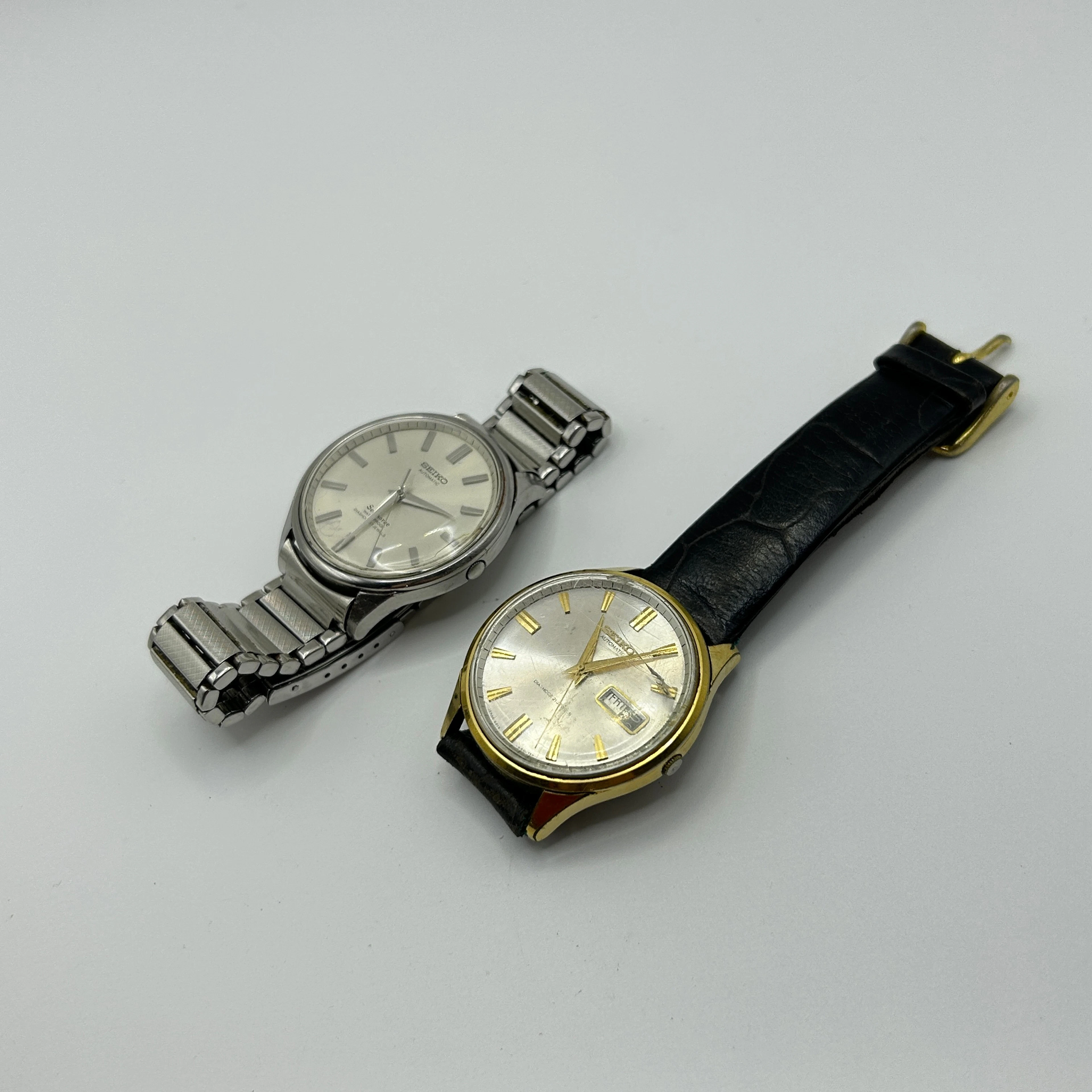 TWO VINTAGE SEIKO AUTOMATIC WRISTWATCHES.