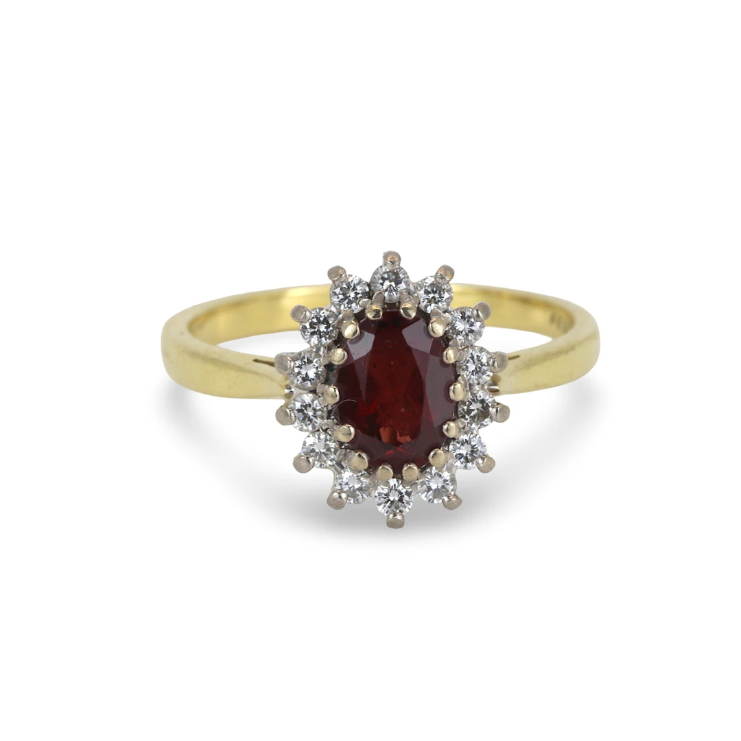 18CT GOLD RUBY & DIAMOND RING.