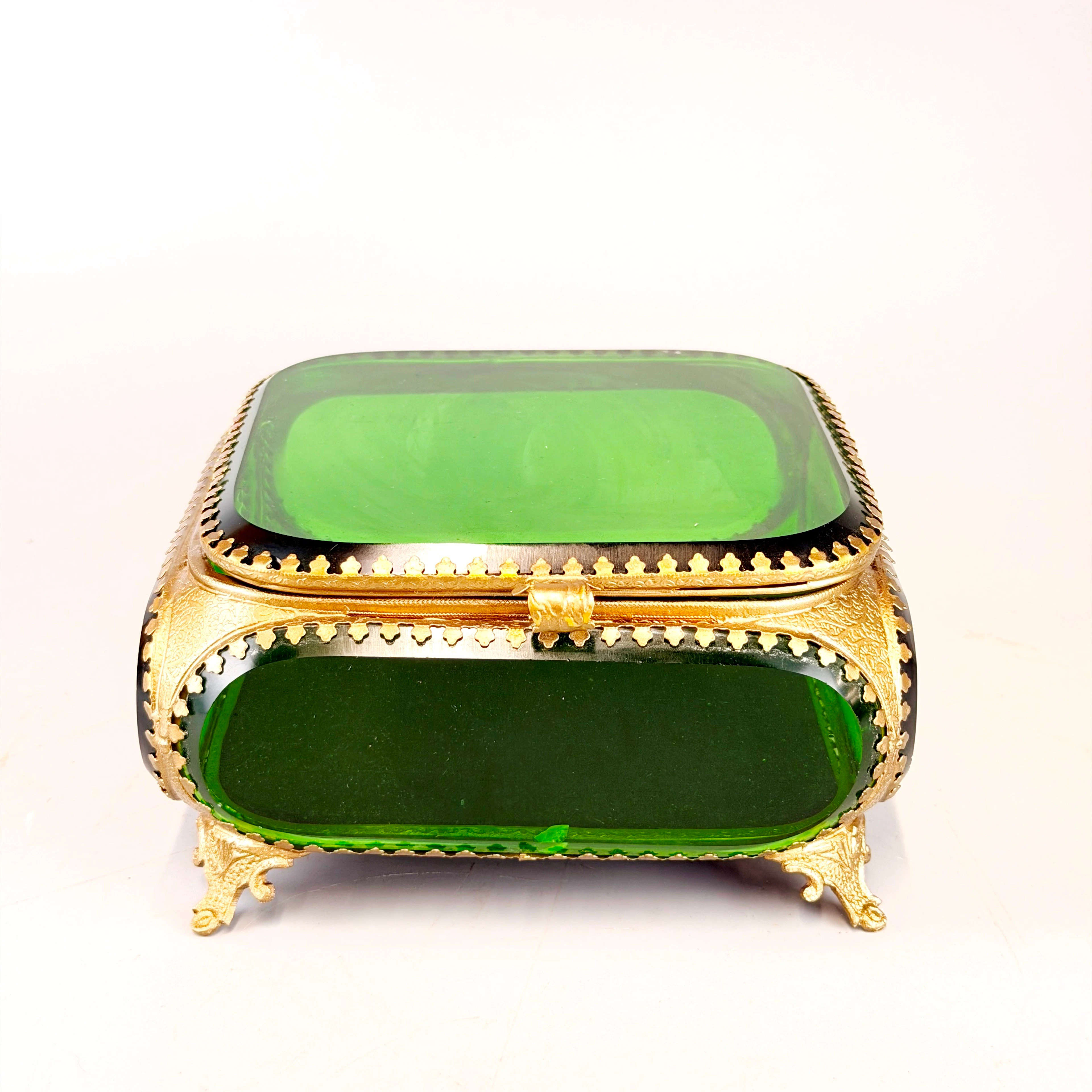 BOHEMIAN STYLE GLASS BOX.
