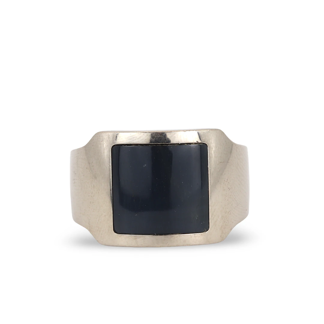 CARTIER 18CT BLUE TIGER'S EYE RING.