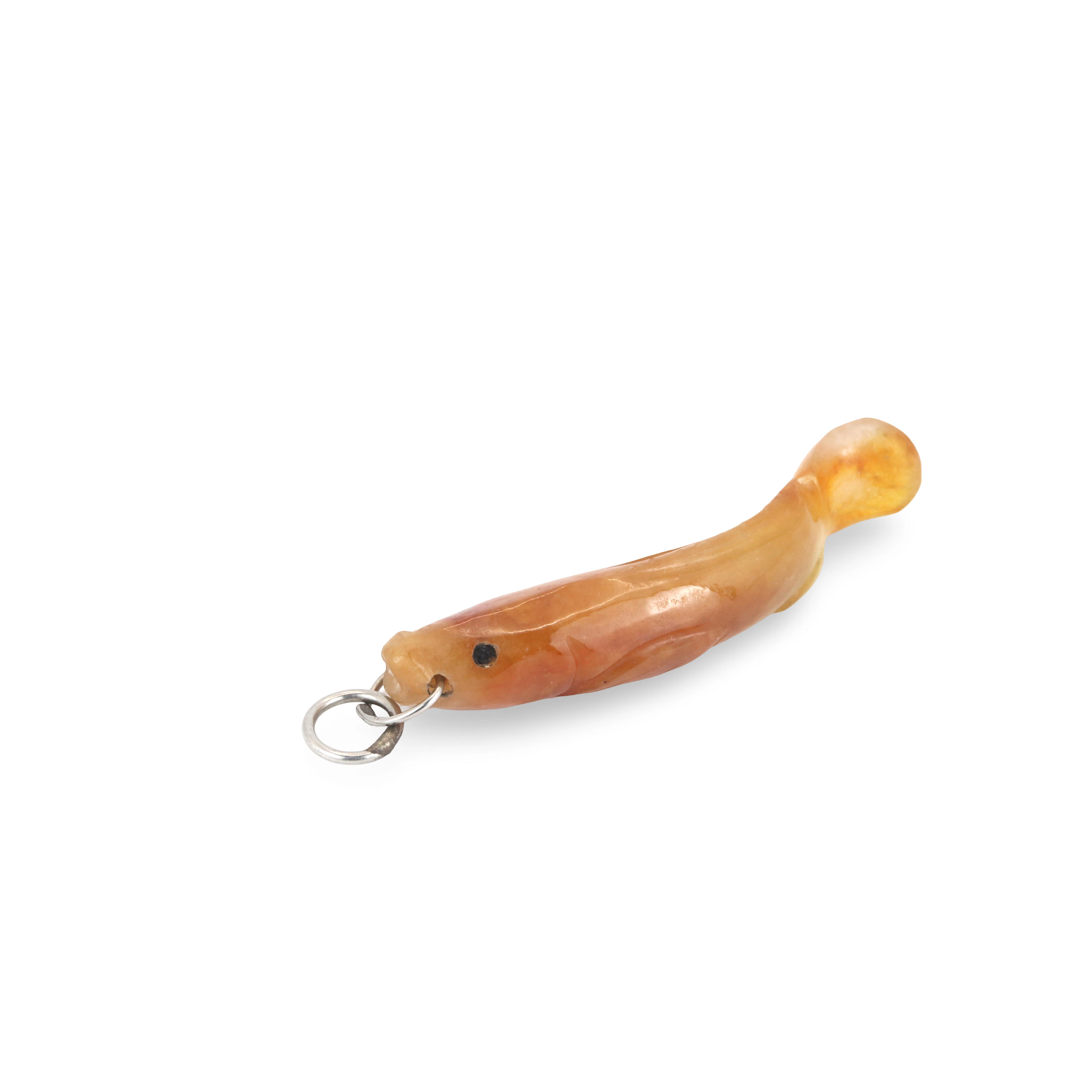 CHINESE JADE FISH PENDANT.