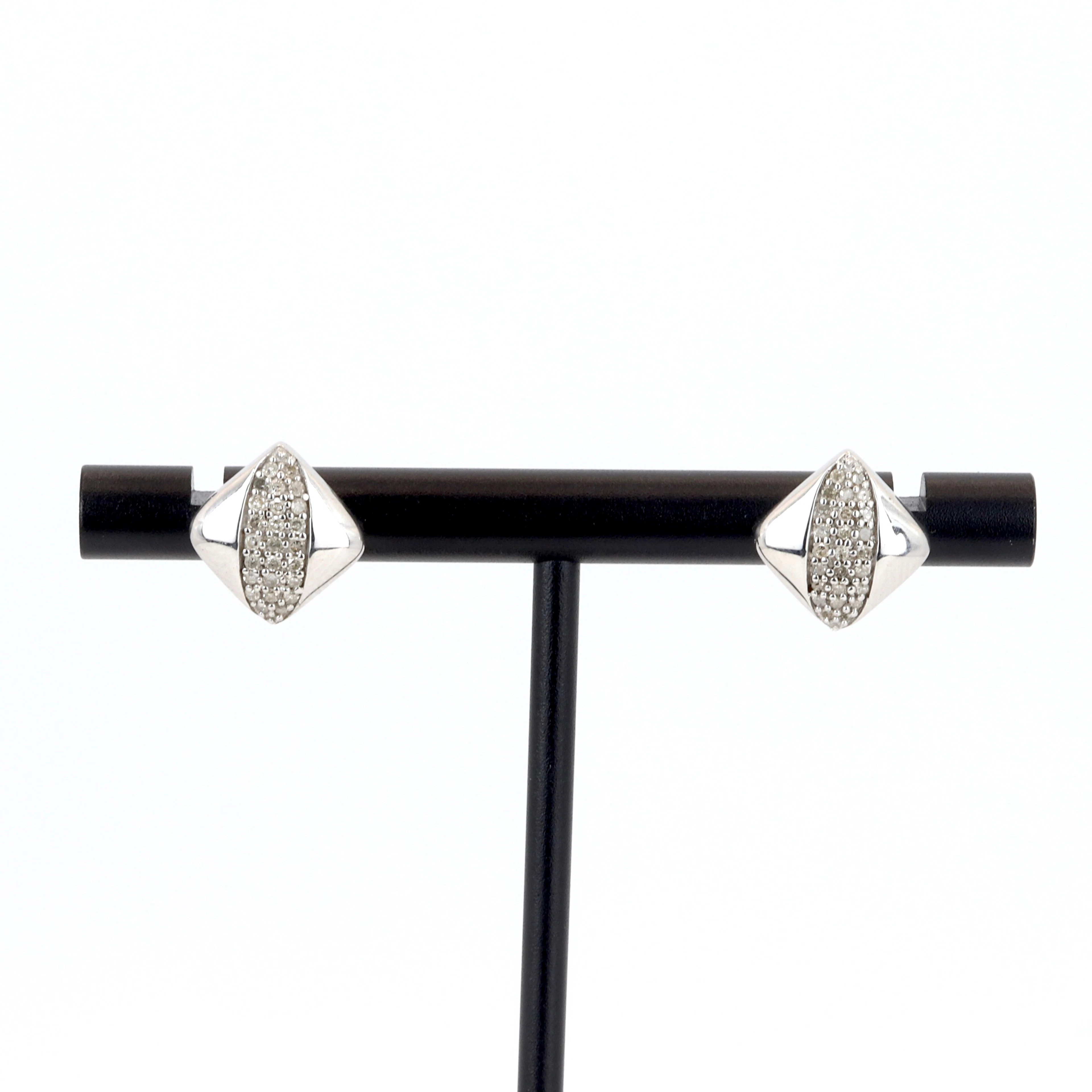 DIAMOND SILVER EARRINGS.