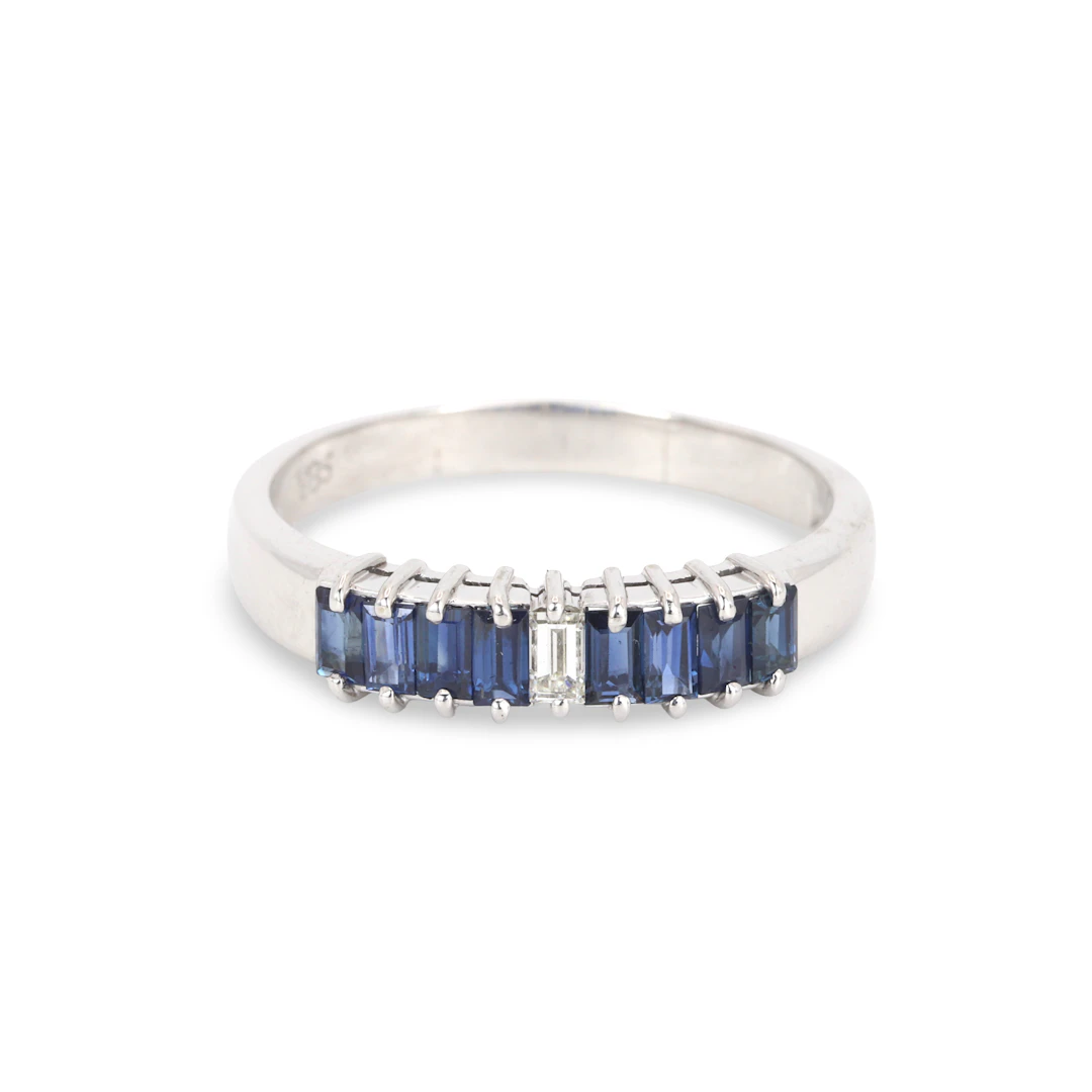 14CT GOLD SAPPHIRE & DIAMOND RING.