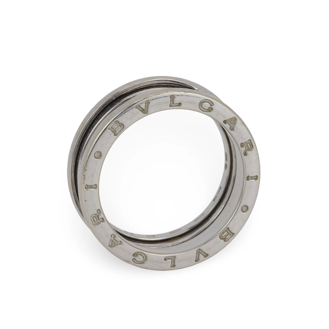 18CT WHITE GOLD BVLGARI RING.