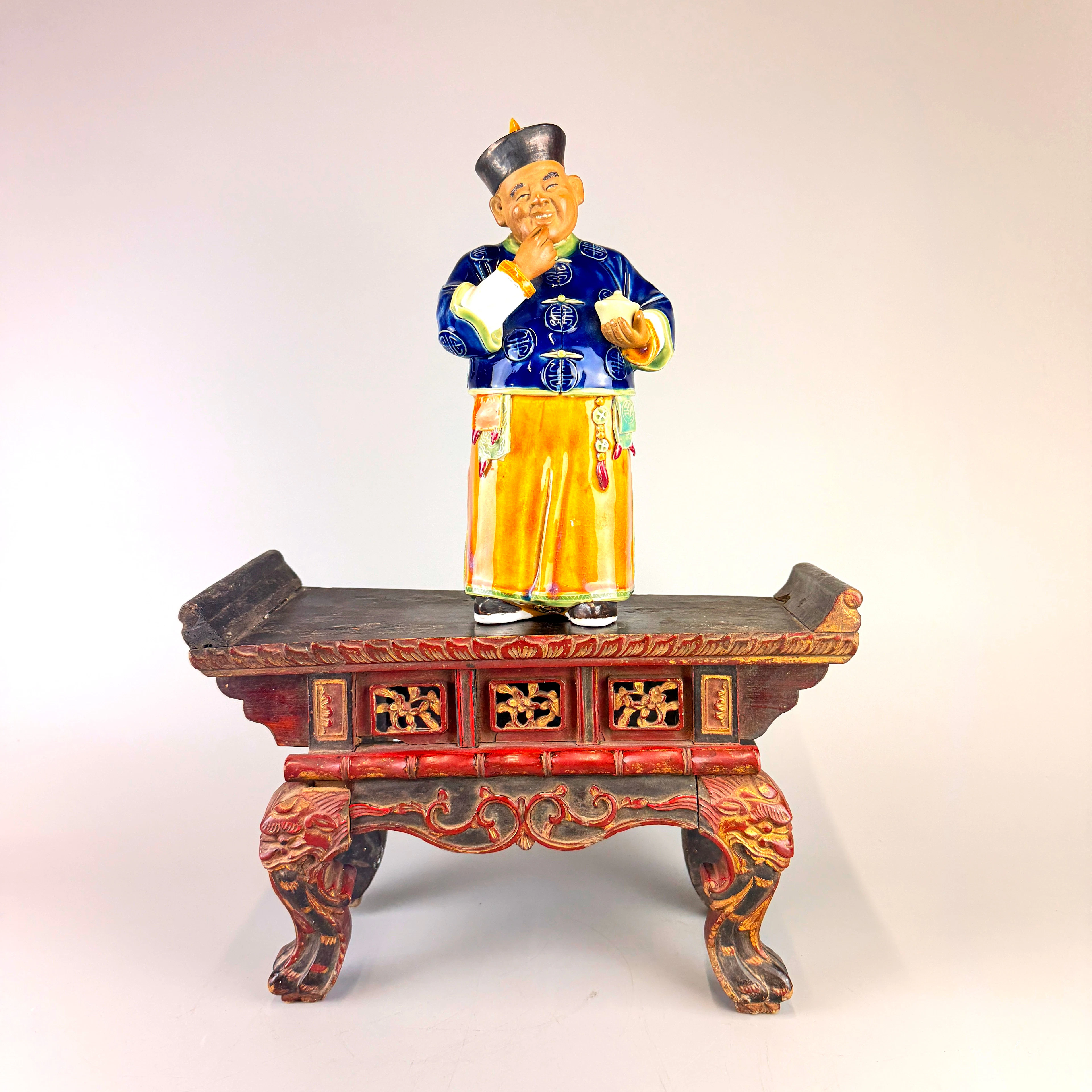 CHINESE STAND & POTTERY FIGURES.