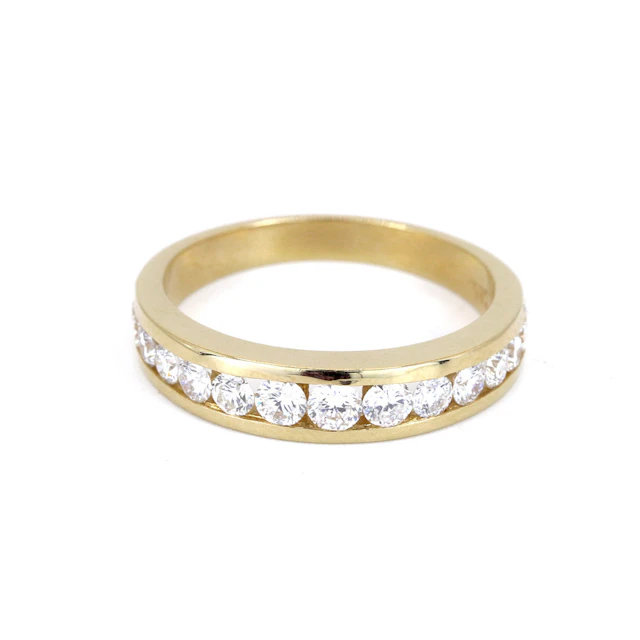 14CT GOLD DIAMOND RING.