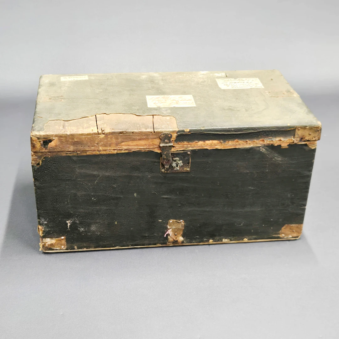 ANTIQUE PINE TRUNK.
