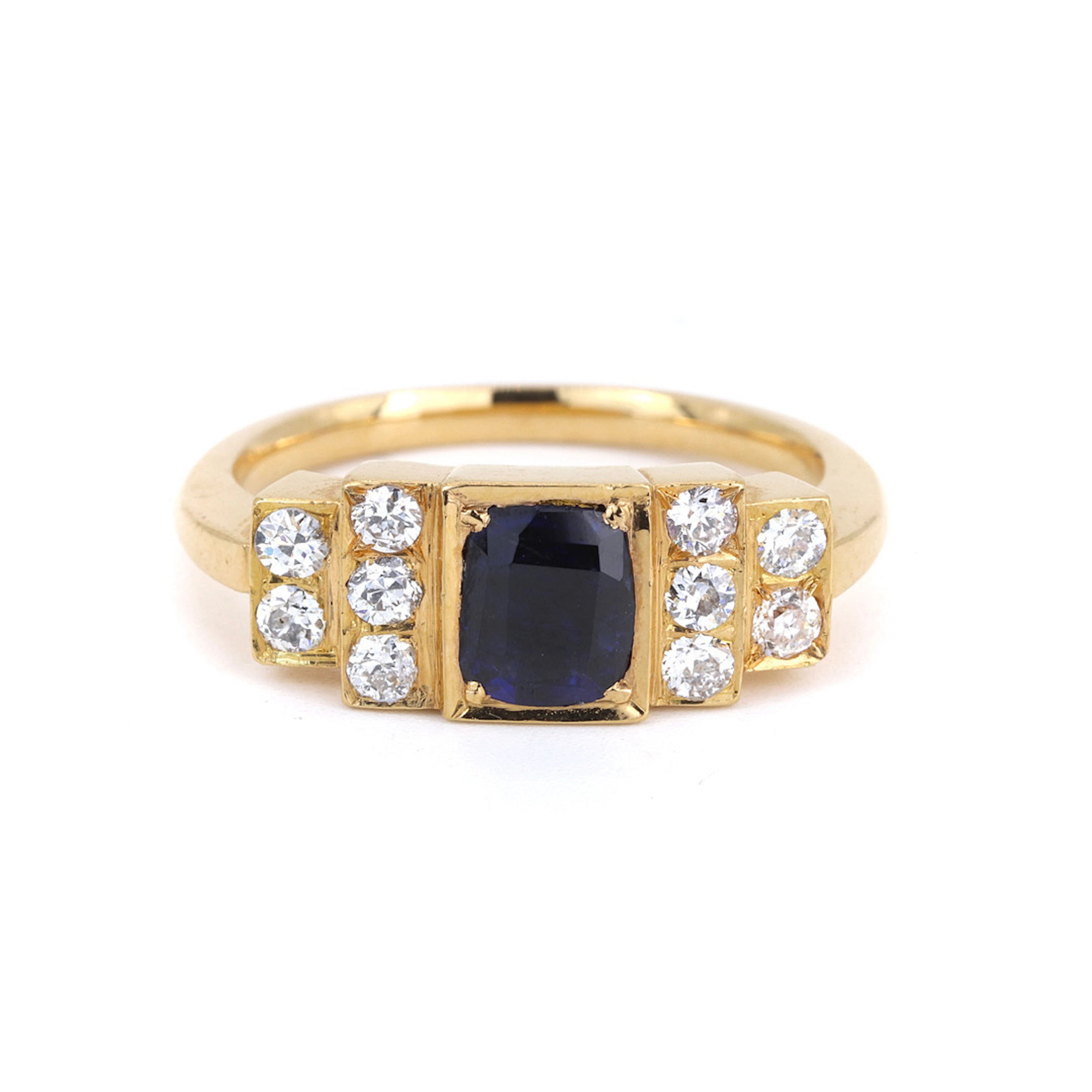 20CT GOLD SAPPHIRE & DIAMOND RING.