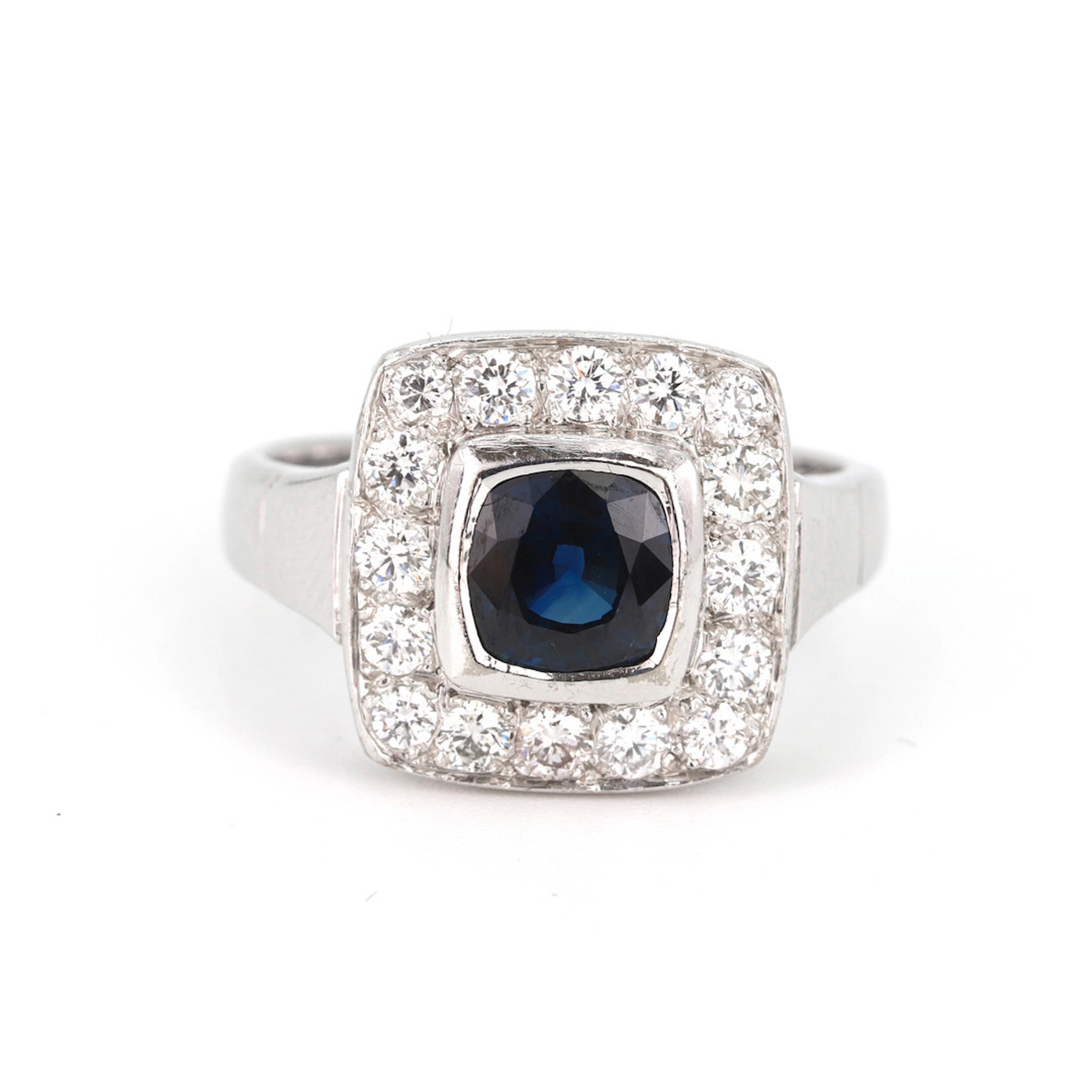18CT GOLD DIAMOND & SAPPHIRE RING.
