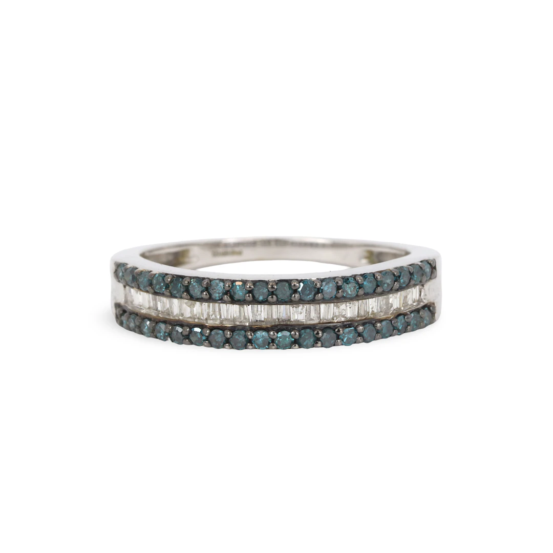 FANCY BLUE DIAMOND 9CT RING.