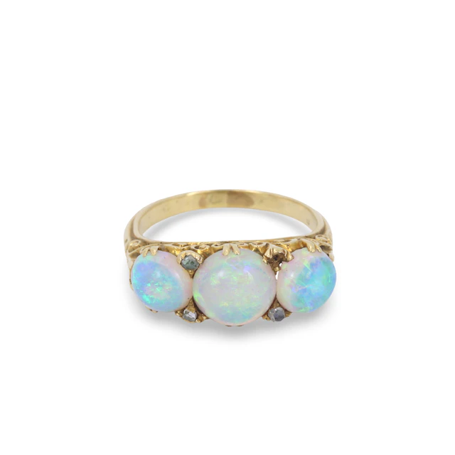 18CT GOLD OPAL & DIAMOND RING.