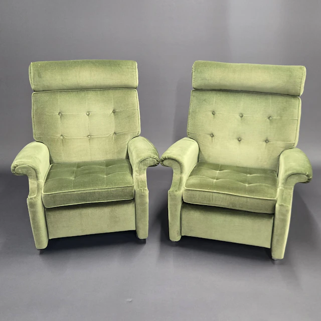 PARKER KNOLL RECLINING ARMCHAIRS.