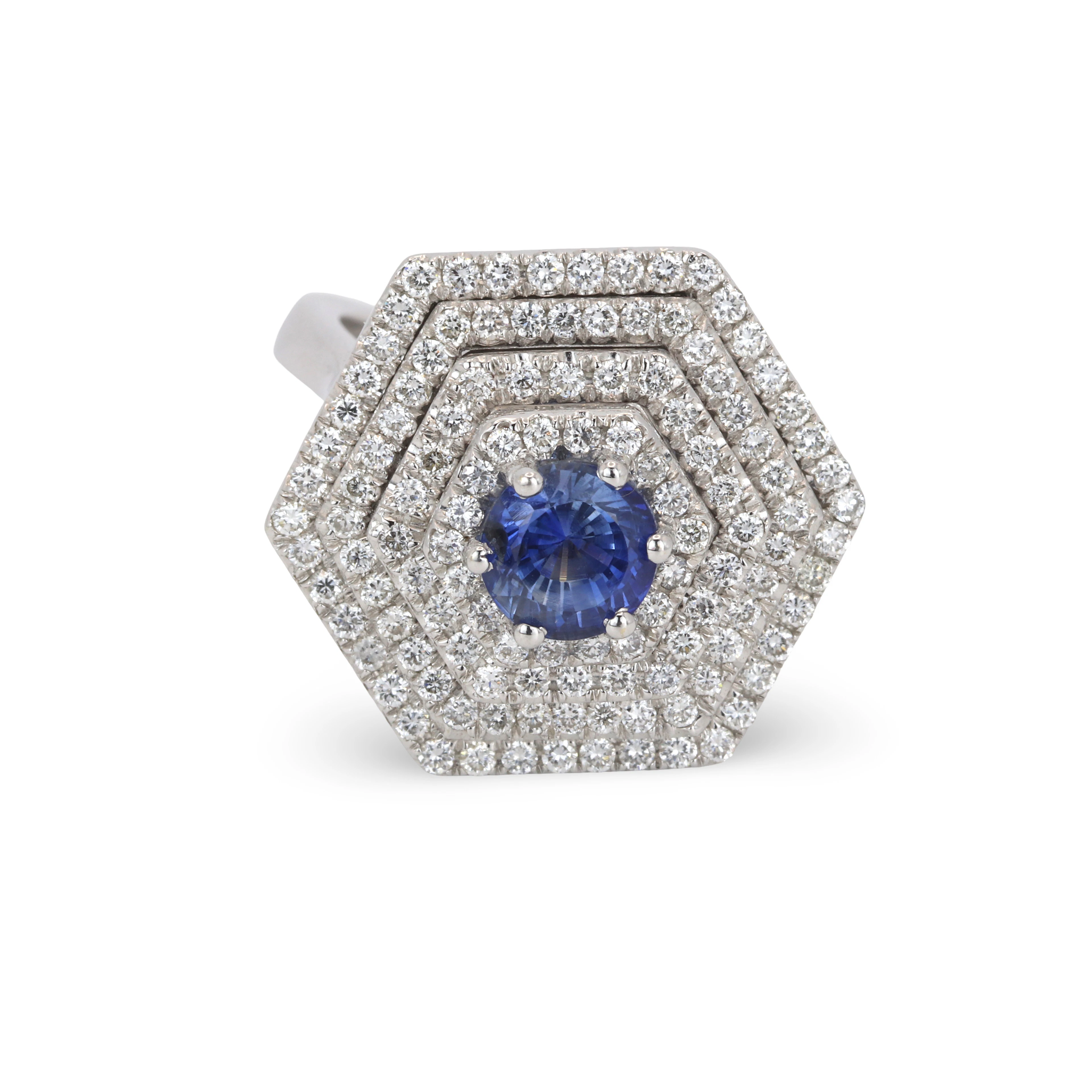 18CT GOLD SAPPHIRE & DIAMOND RING.