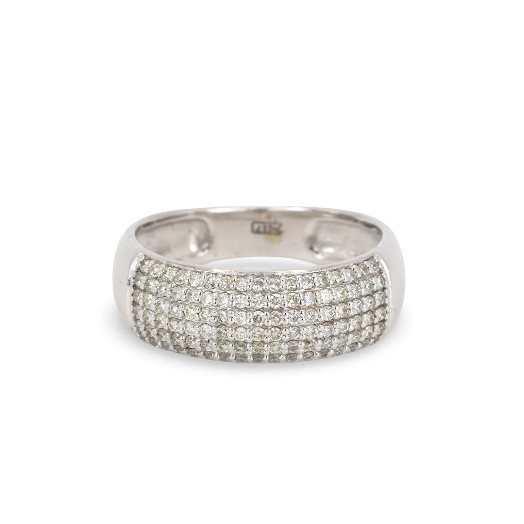 14CT GOLD DIAMOND CLUSTER RING.