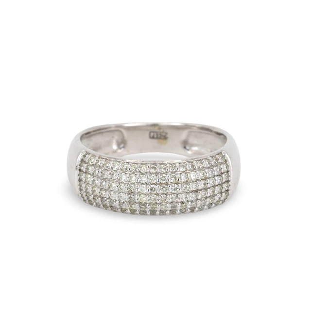 14CT GOLD DIAMOND CLUSTER RING.