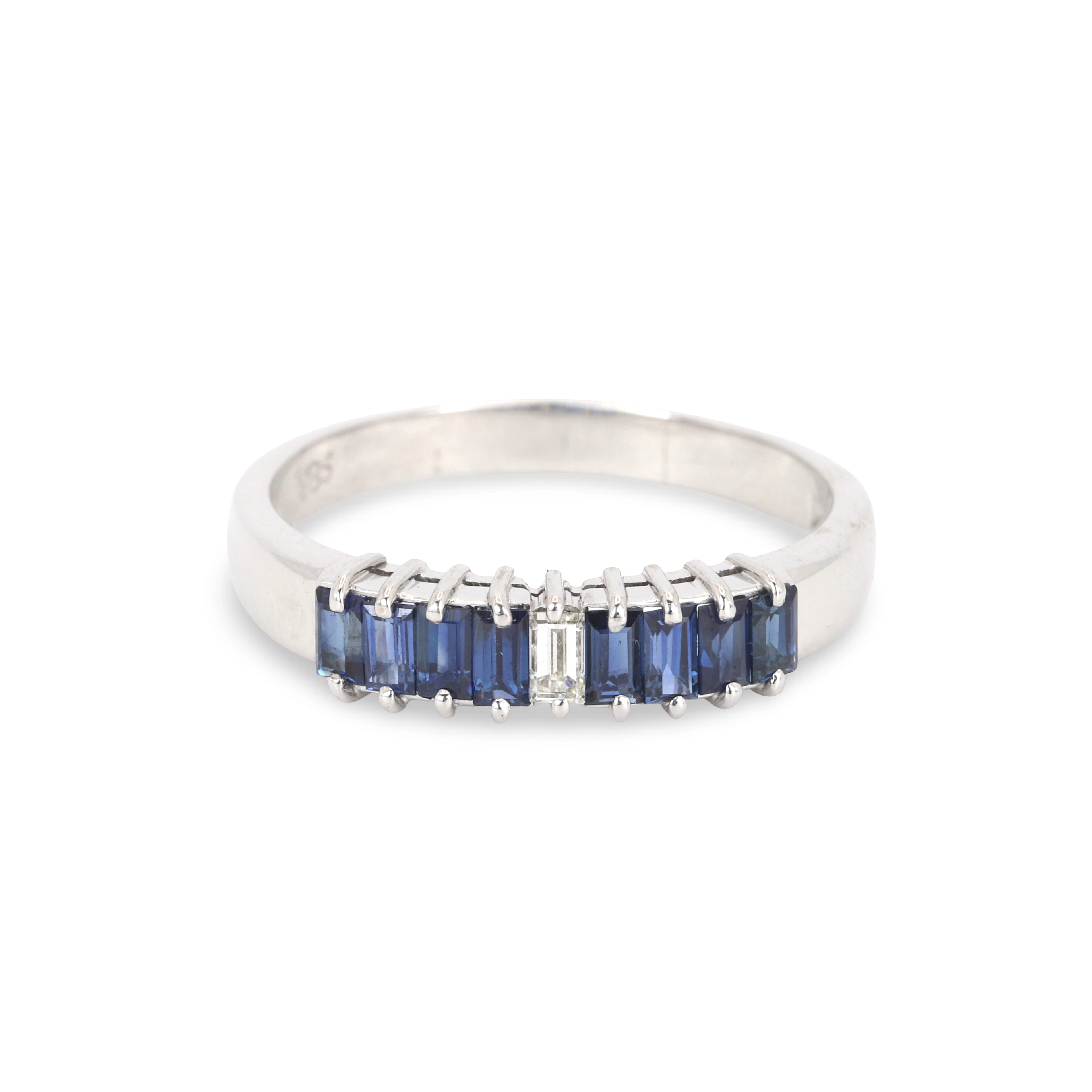 14CT GOLD SAPPHIRE & DIAMOND RING.