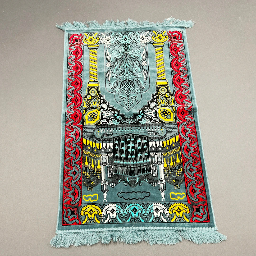 TAJ MAHAL WALL RUG.