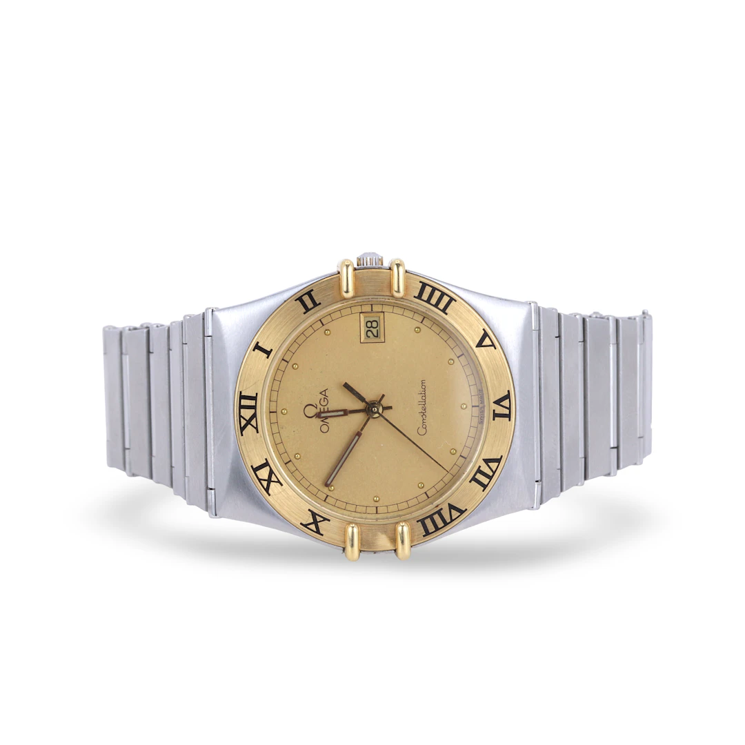 18CT OMEGA CONSTELLATION WRISTWATCH.