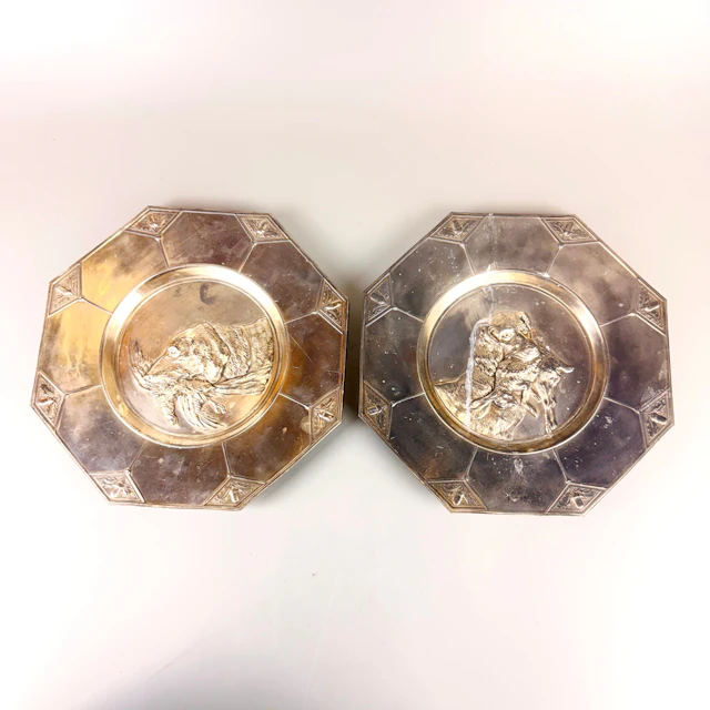 PAIR OF GERMAN PEWTER DISHES.