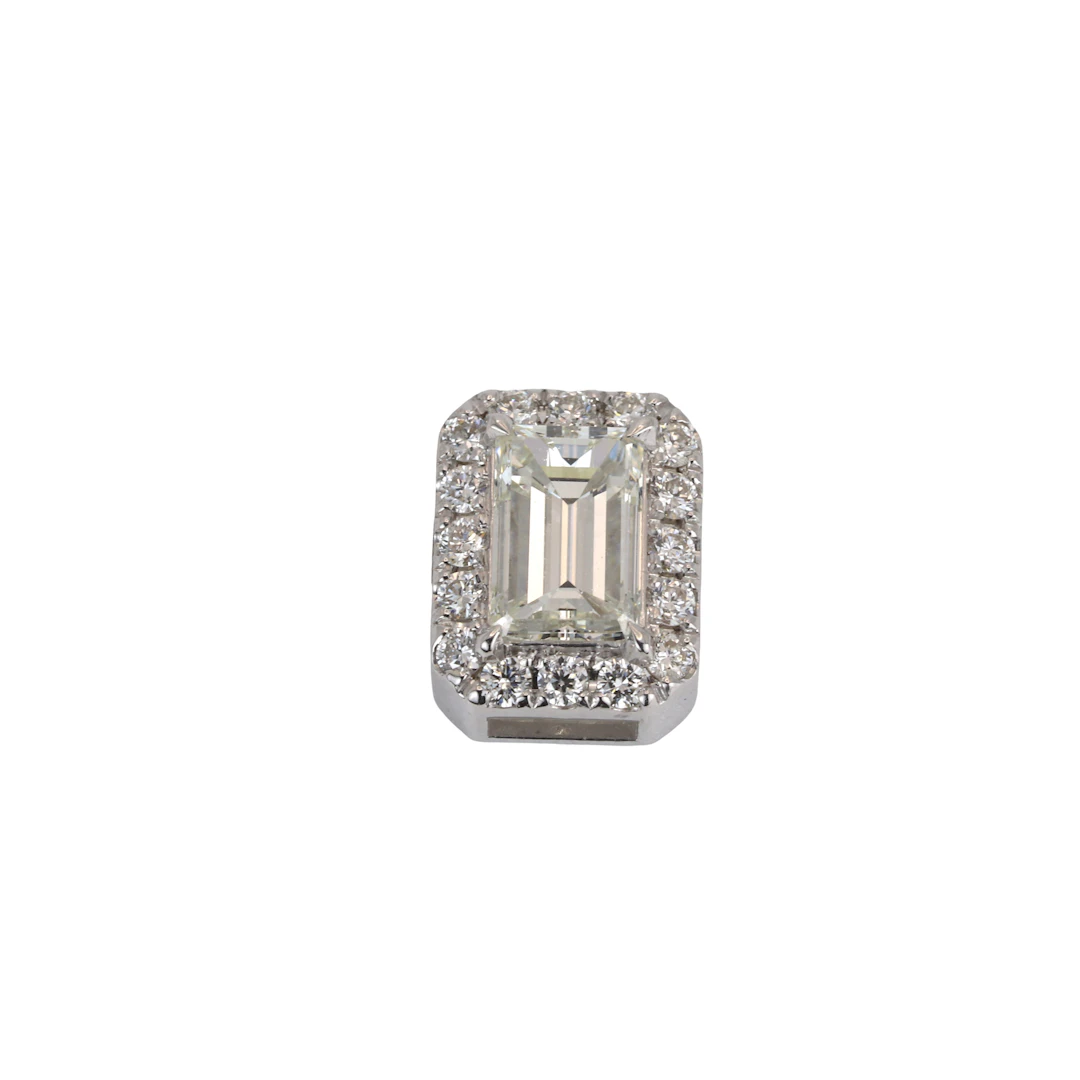 18CT WHITE GOLD 0.89CT DIA PENDANT.